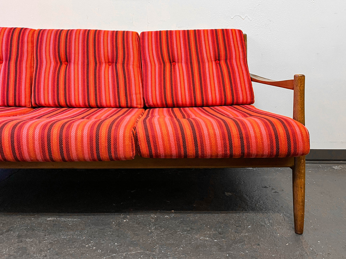 elegantes mid-century sofa Y212_0302