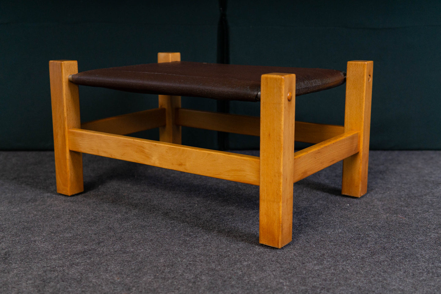 ledersessel mit ottoman Y201_0401