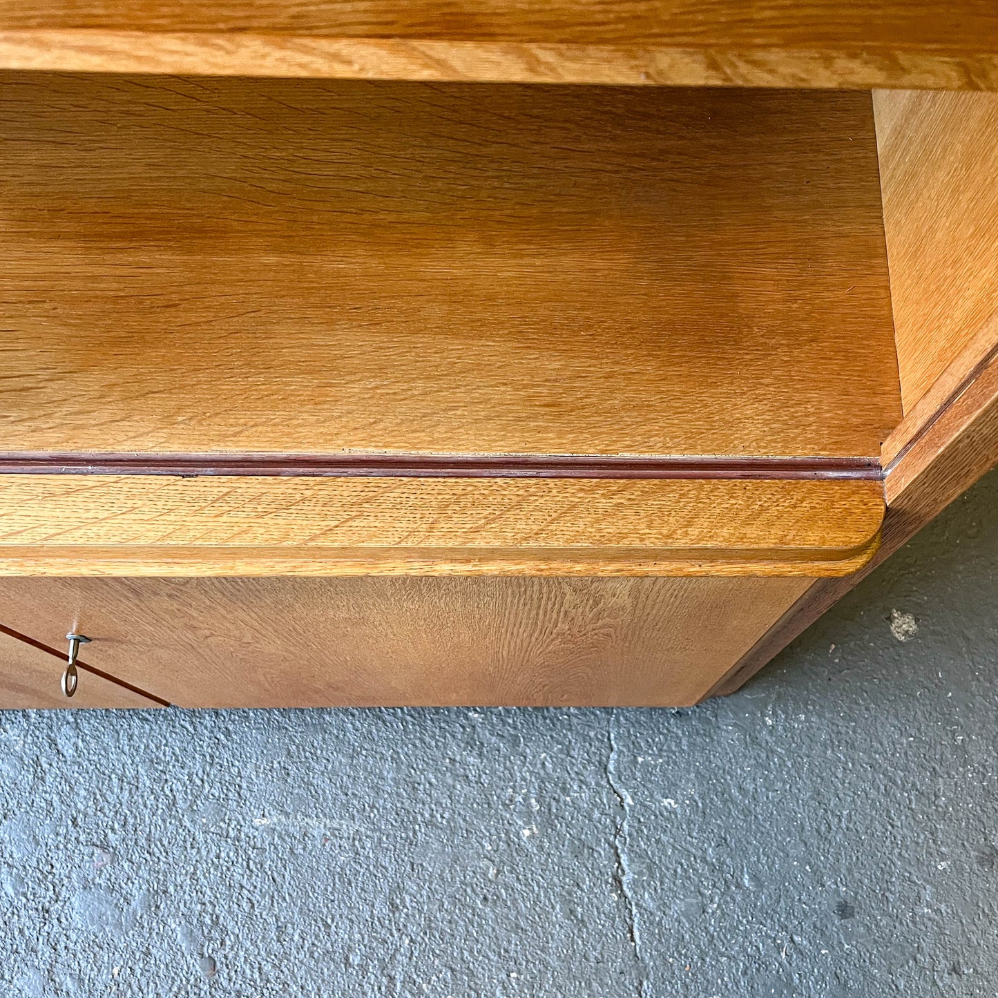 hellerau vitrinenschrank Y301_0401