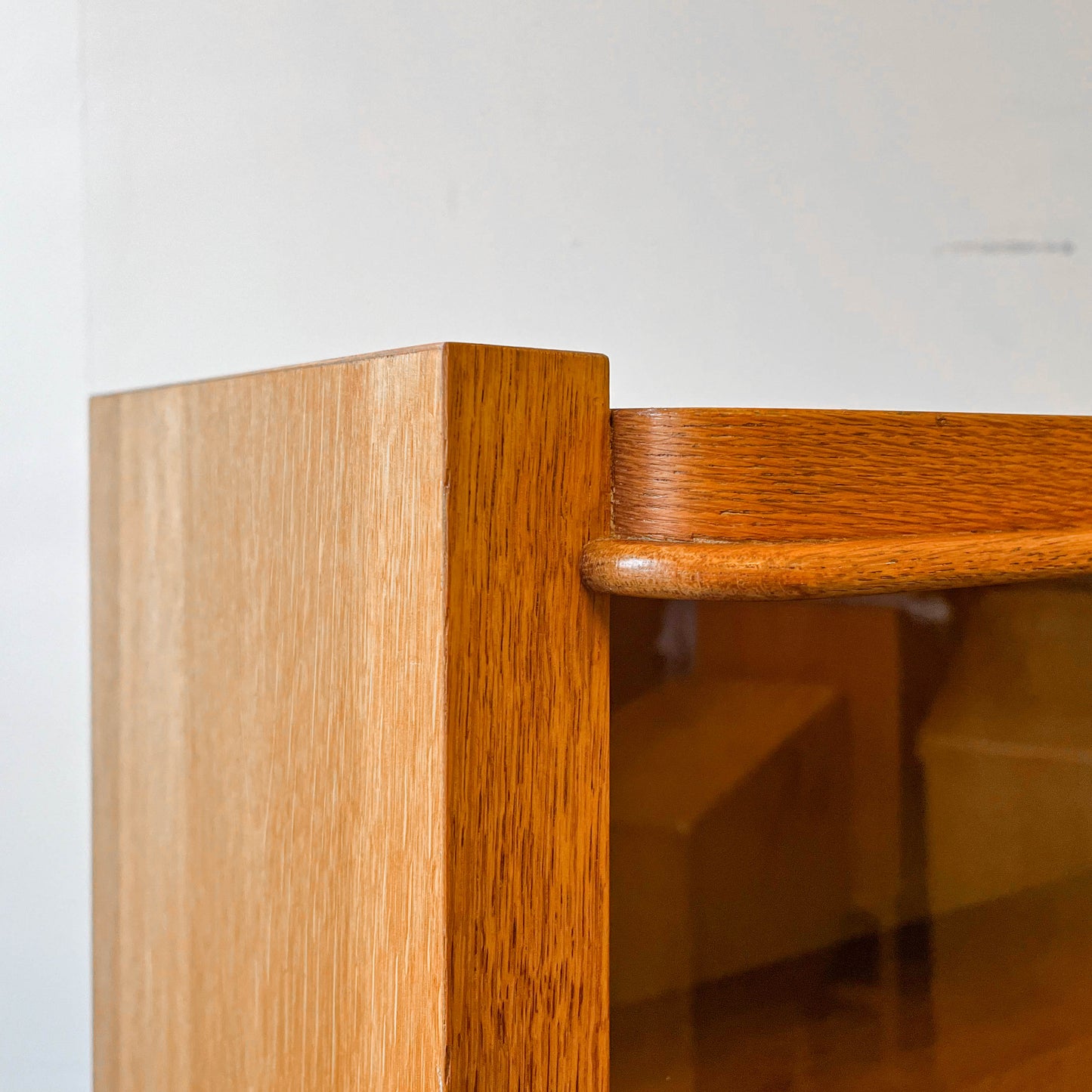 hellerau vitrinenschrank Y301_0401