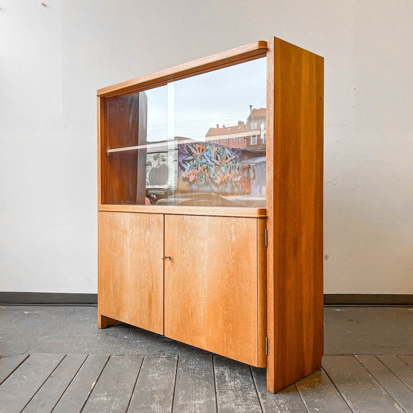 hellerau vitrinenschrank Y301_0401