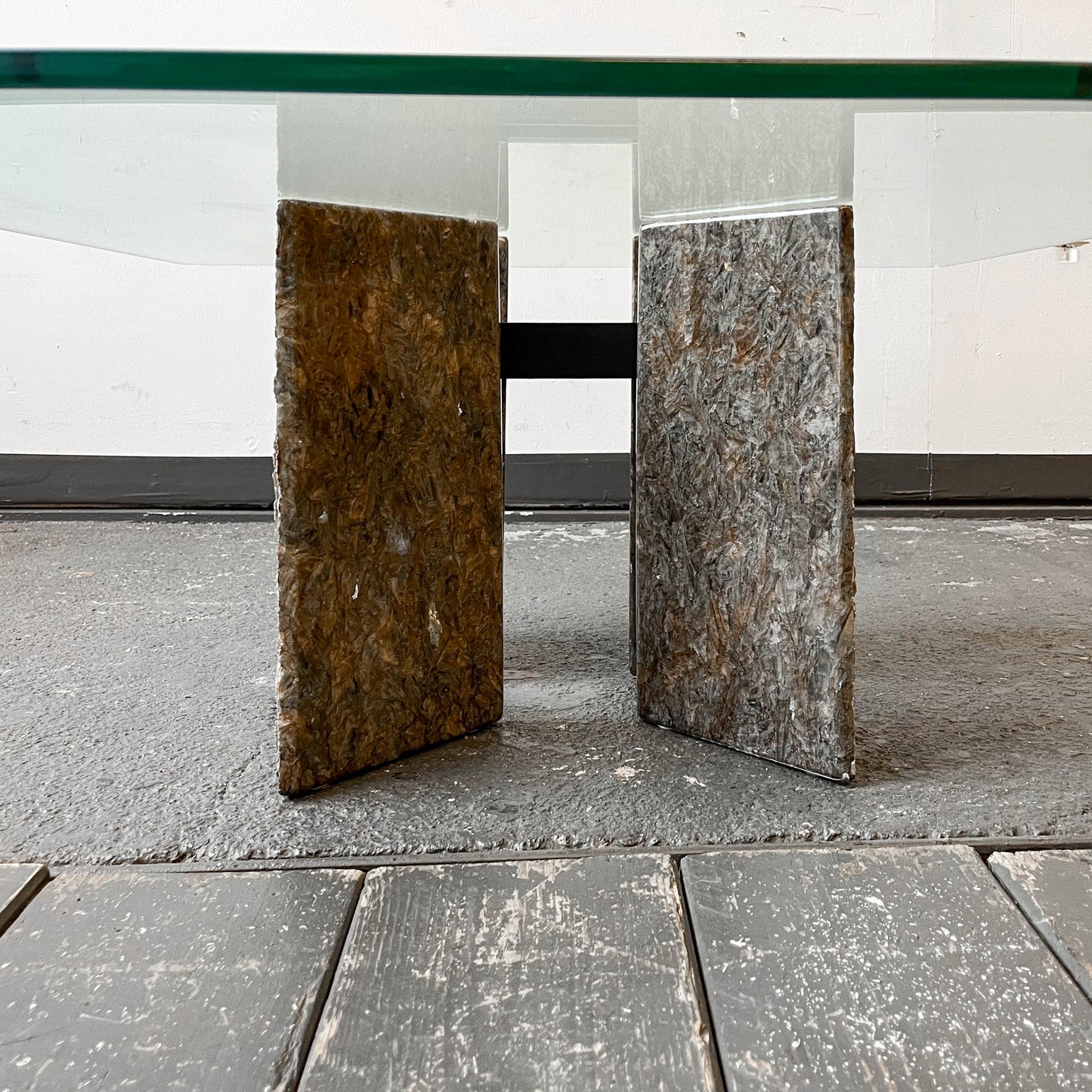 brutalistischer couchtisch Y301_0402