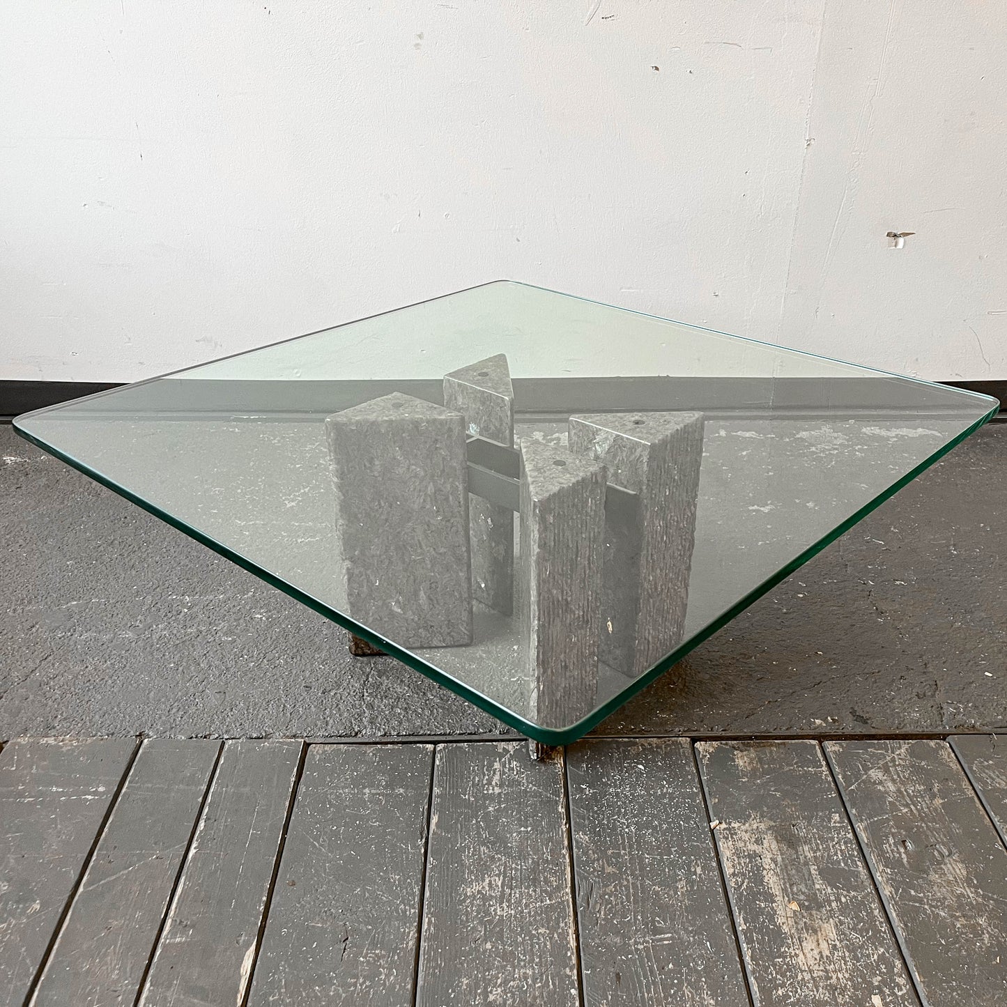 brutalistischer couchtisch Y301_0402