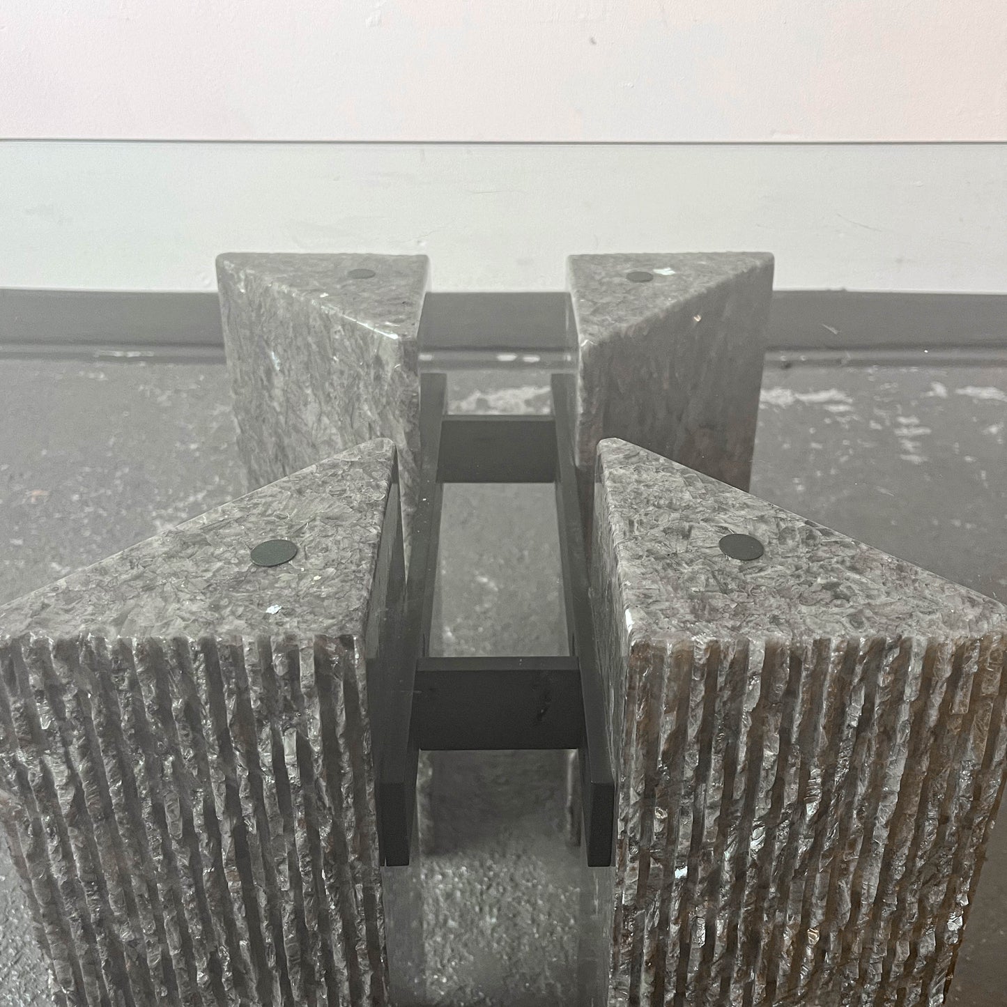 brutalistischer couchtisch Y301_0402