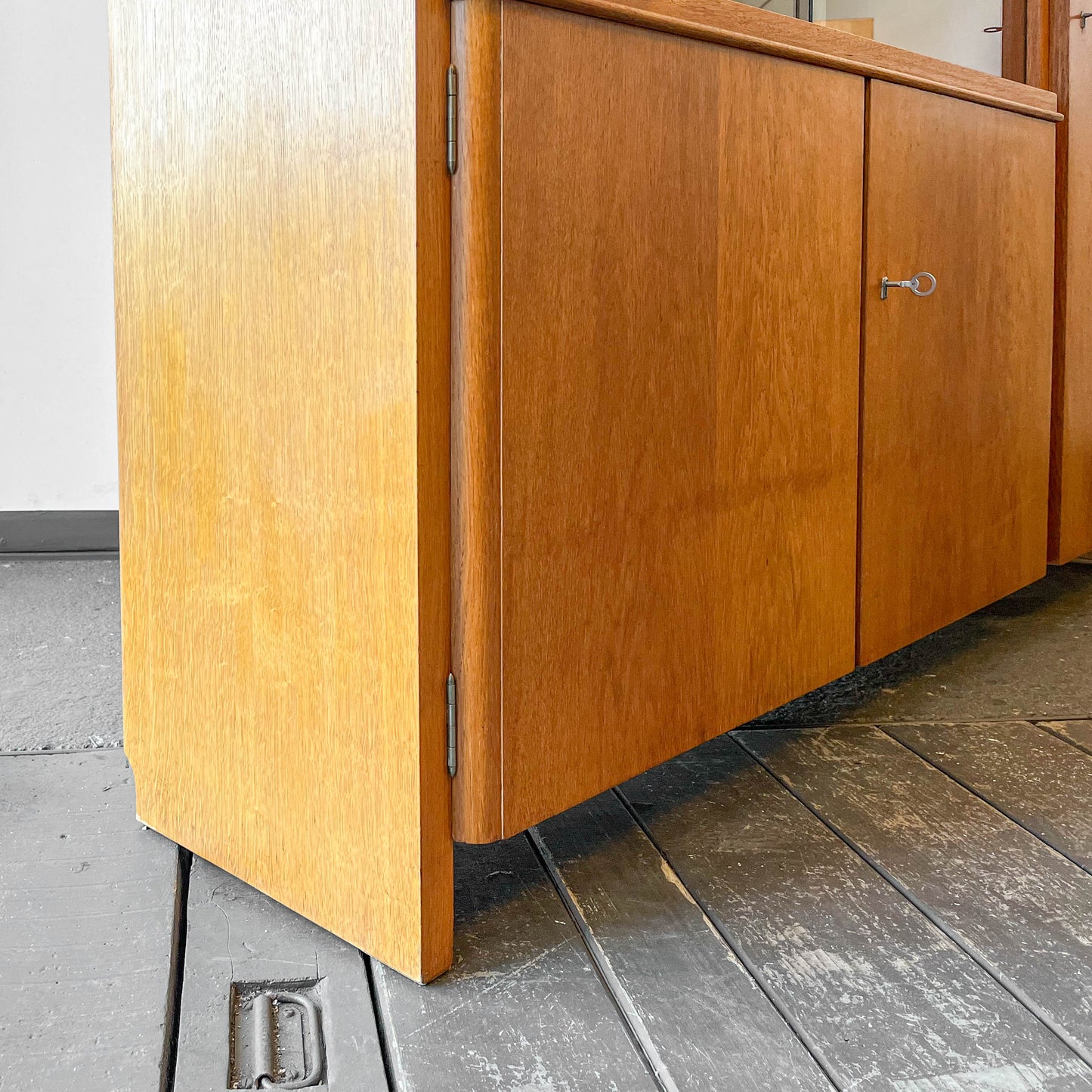hellerau vitrinenschrank Y303_0601
