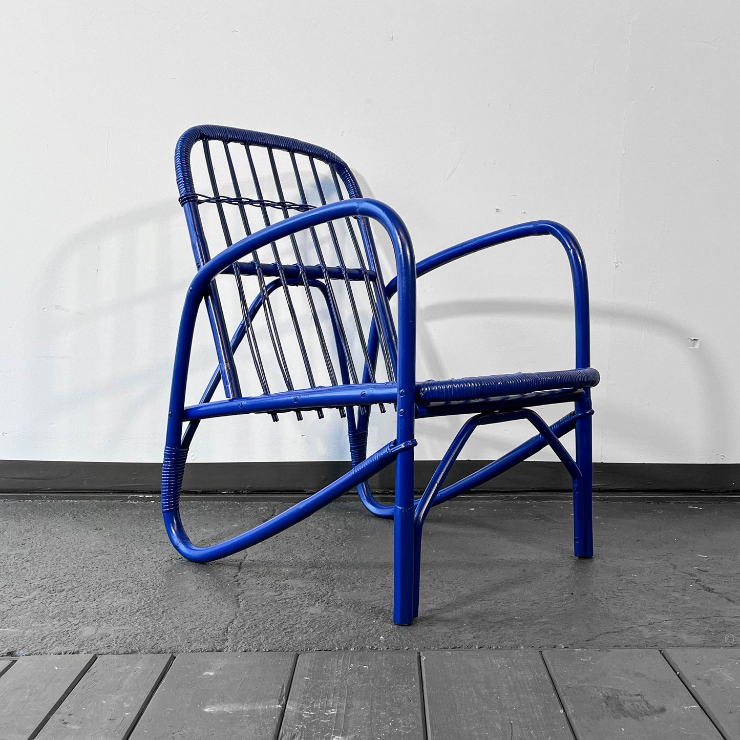 blauer stuhl aus bambus Y202_2201