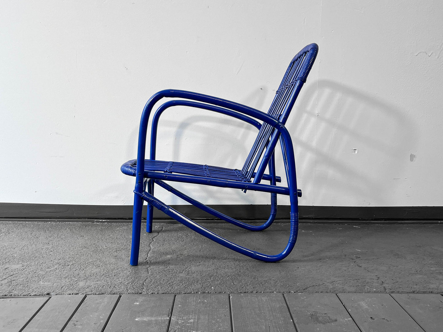blauer stuhl aus bambus Y202_2201