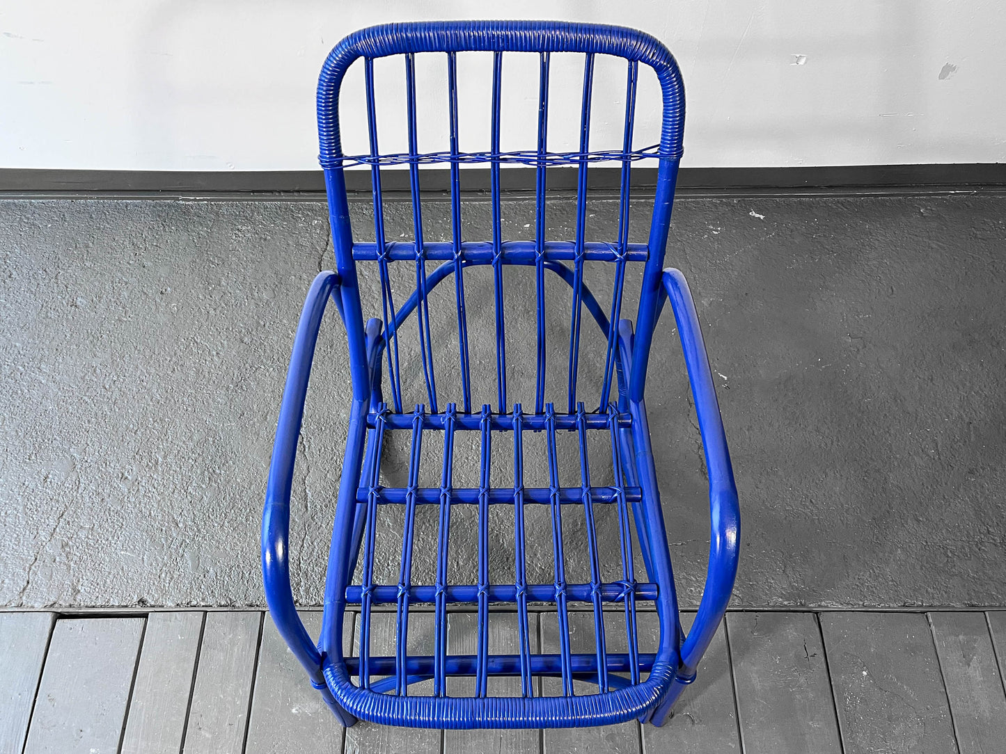 blauer stuhl aus bambus Y202_2201