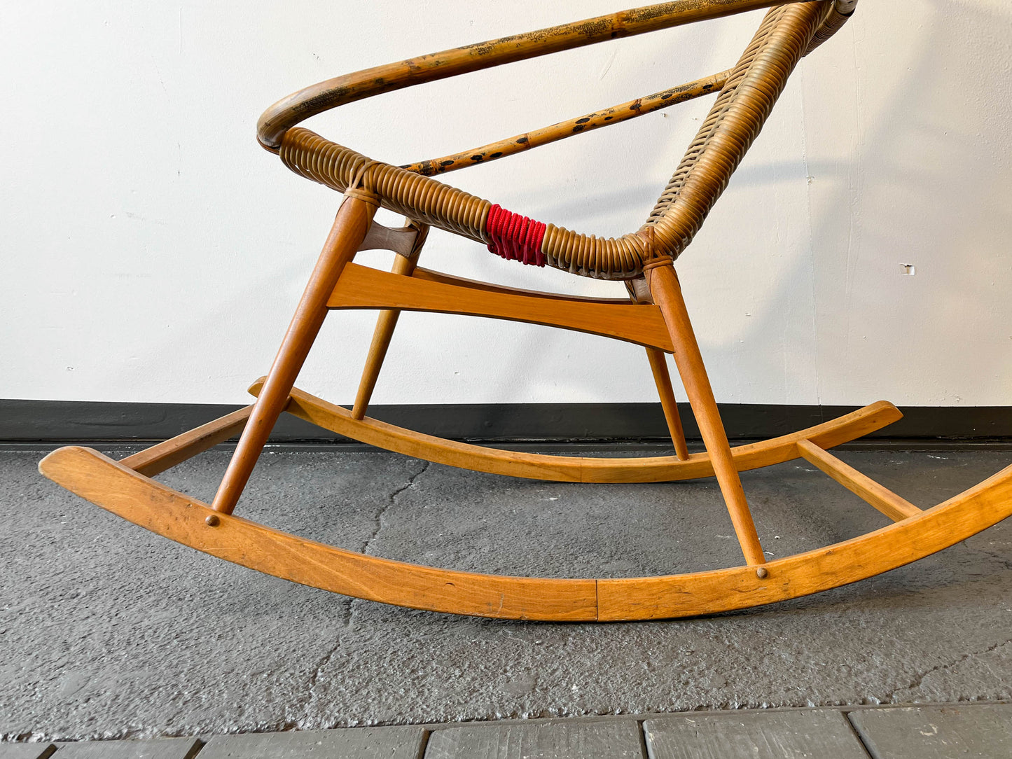 tschechischer schaukelstuhl Y202_2401