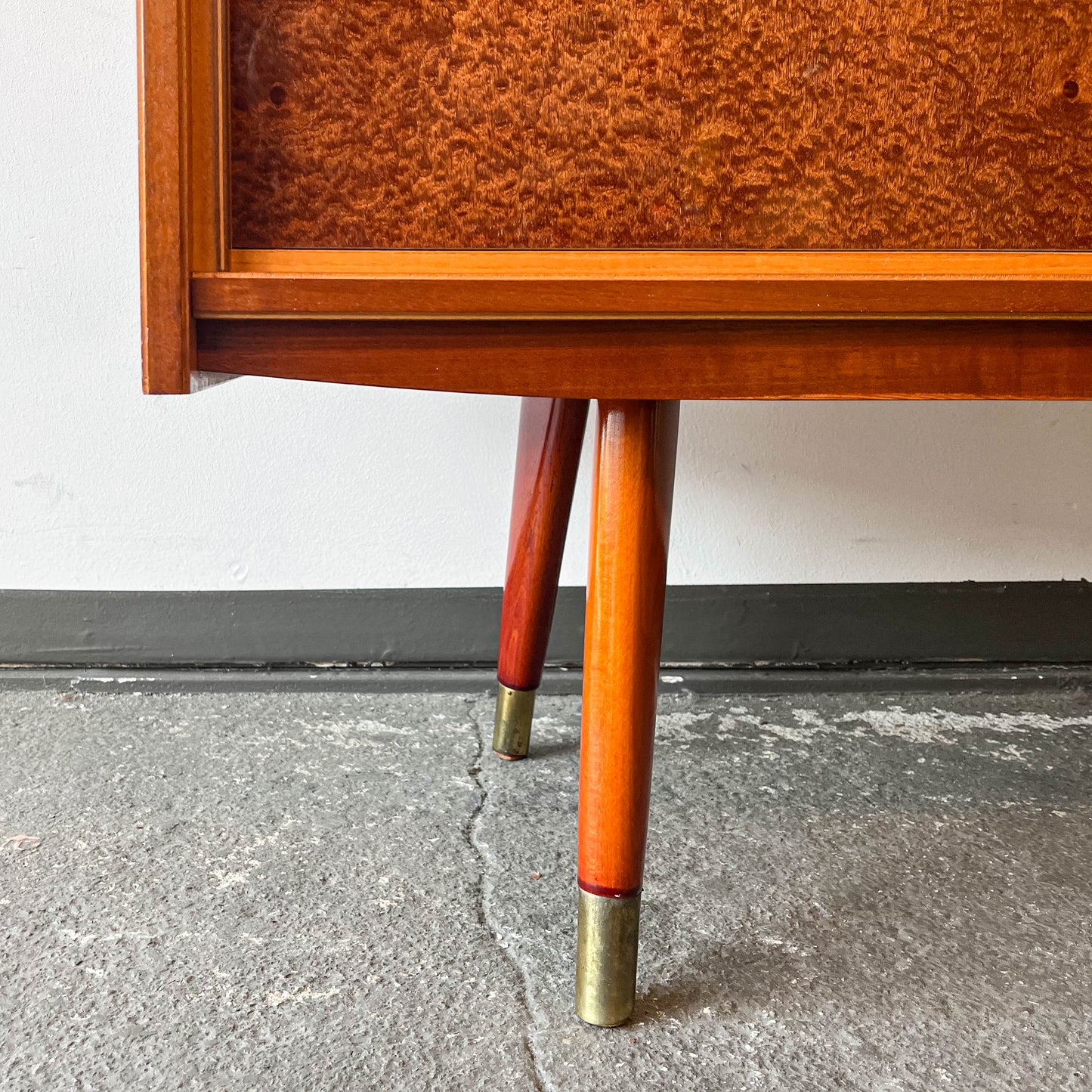 kleines sideboard Y303_0607