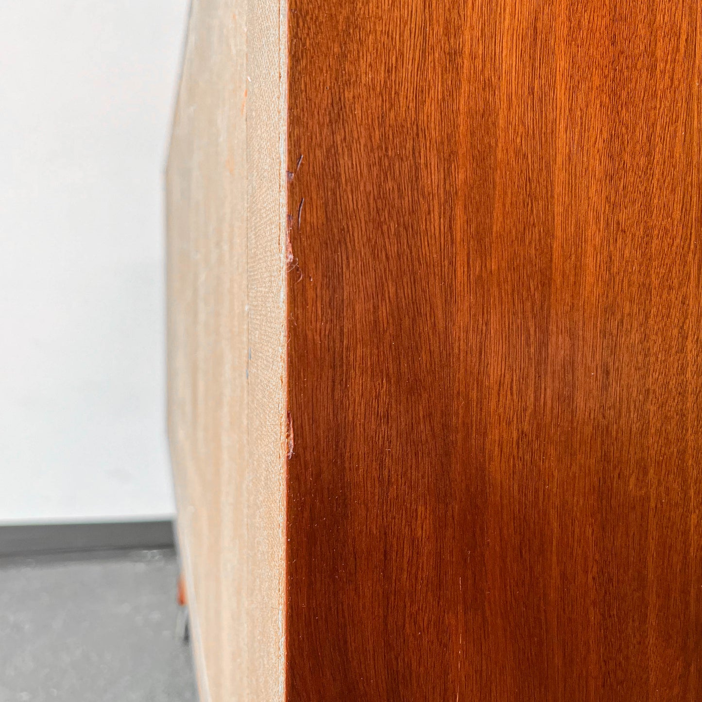 kleines sideboard Y303_0607