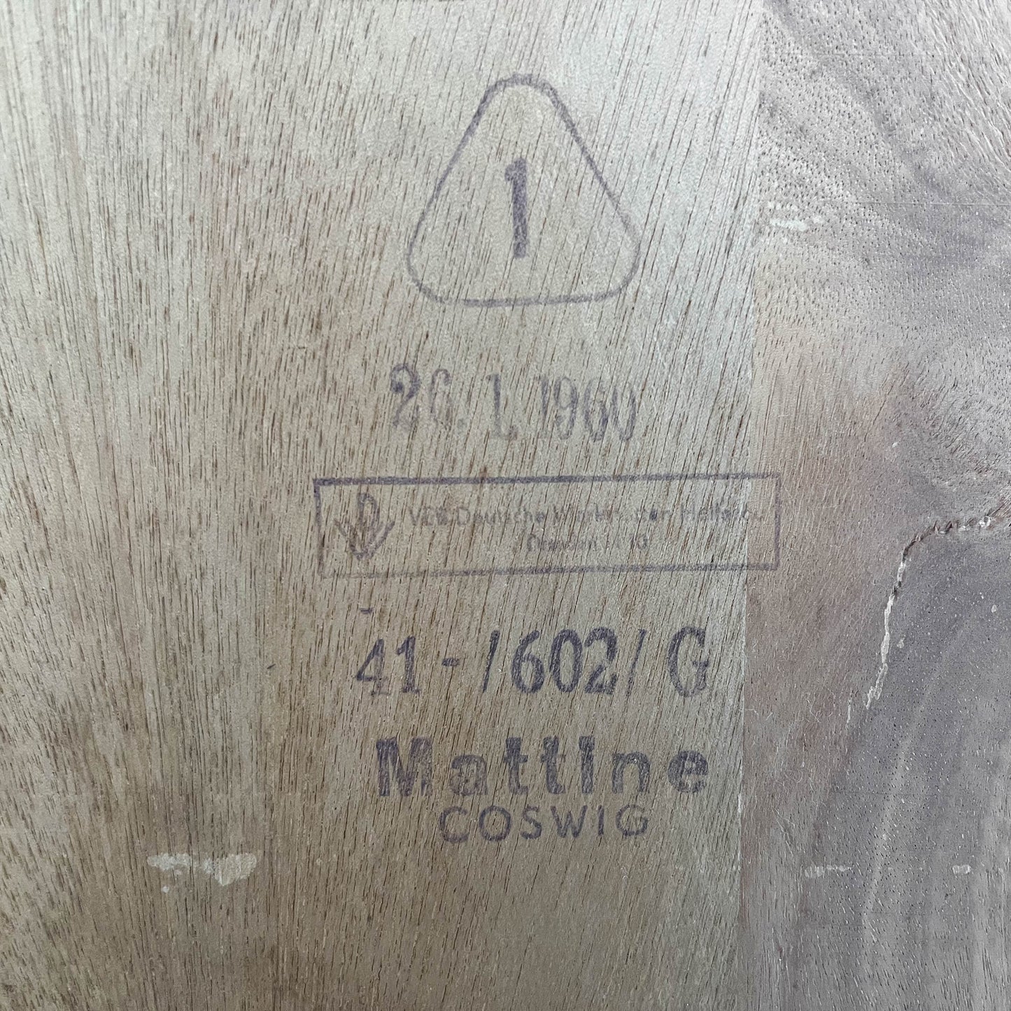 hellerau vitrinenschrank Y303_1901