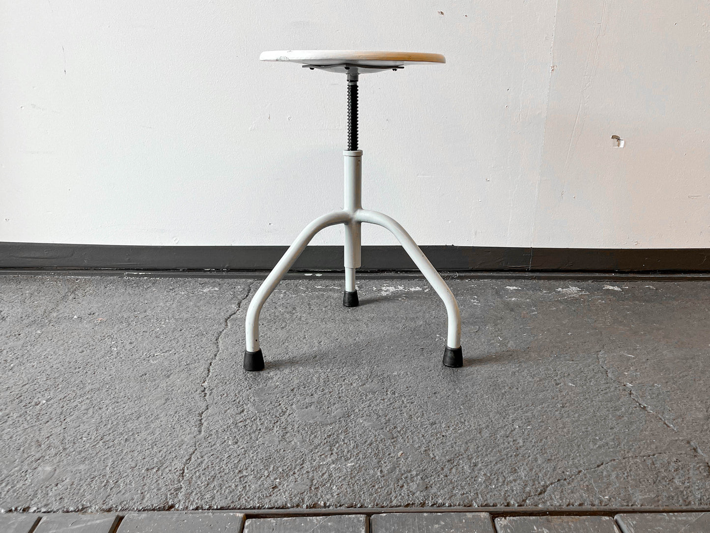 industriehocker in weiß Y205_1206