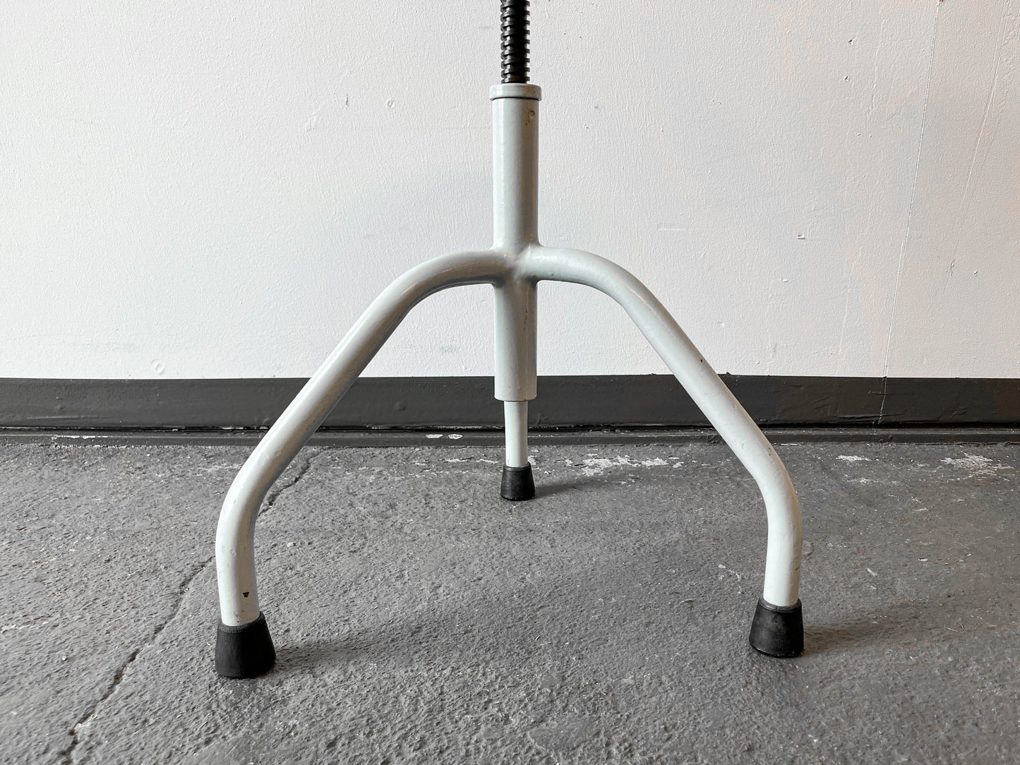 industriehocker in weiß Y205_1206