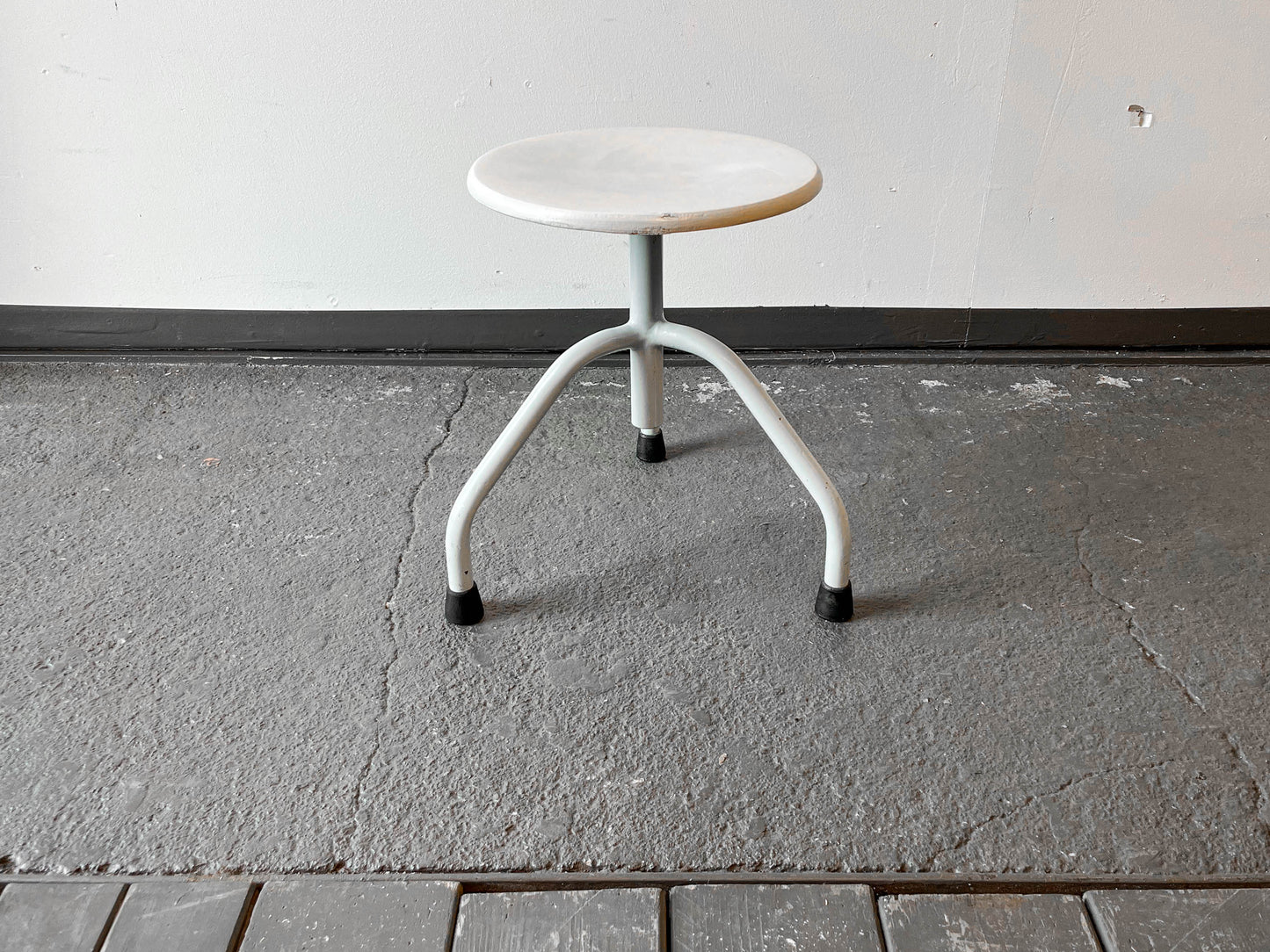 industriehocker in weiß Y205_1206