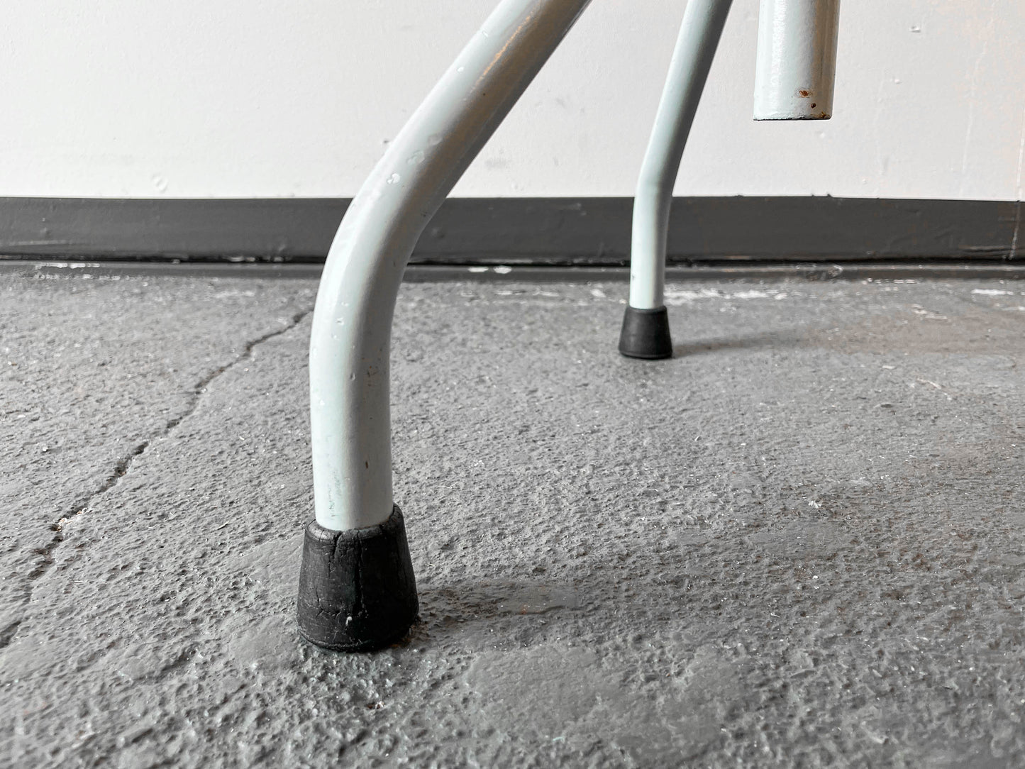 industriehocker in weiß Y205_1206