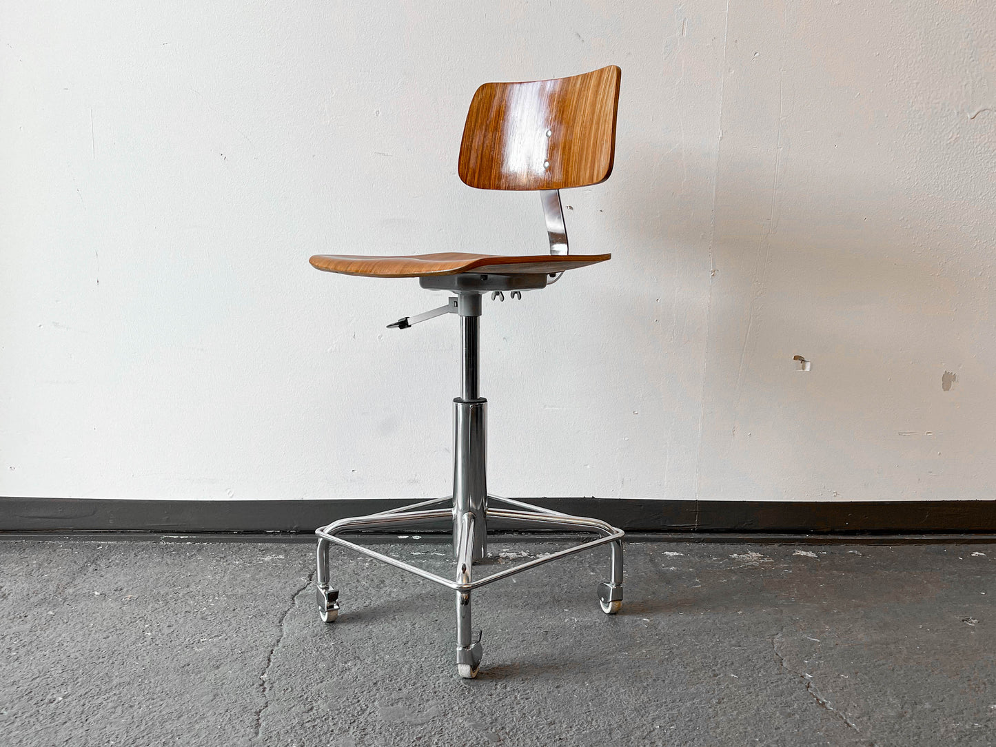 mid-century drehstuhl