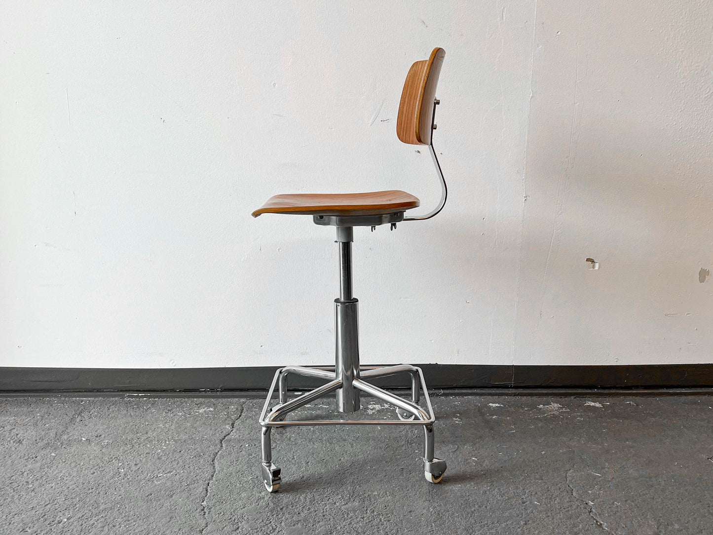 mid-century drehstuhl