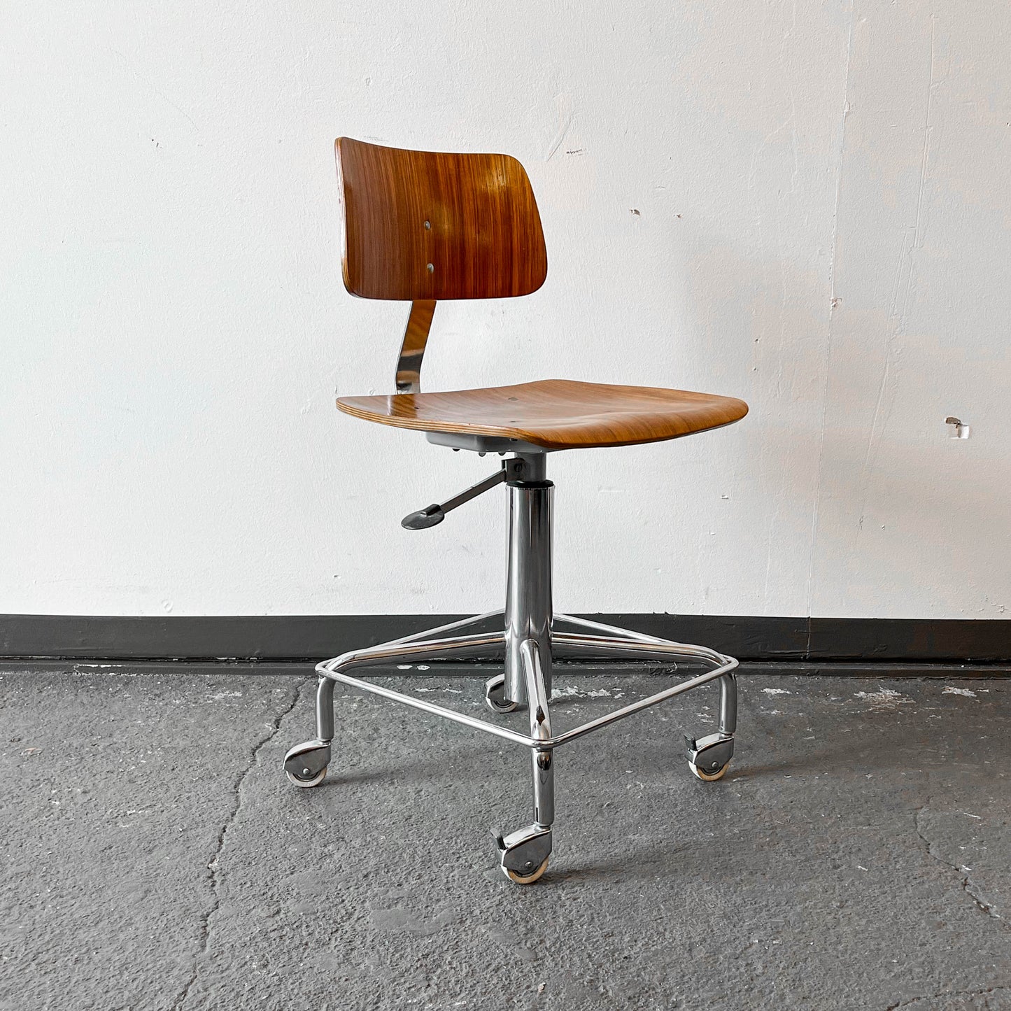 mid-century drehstuhl