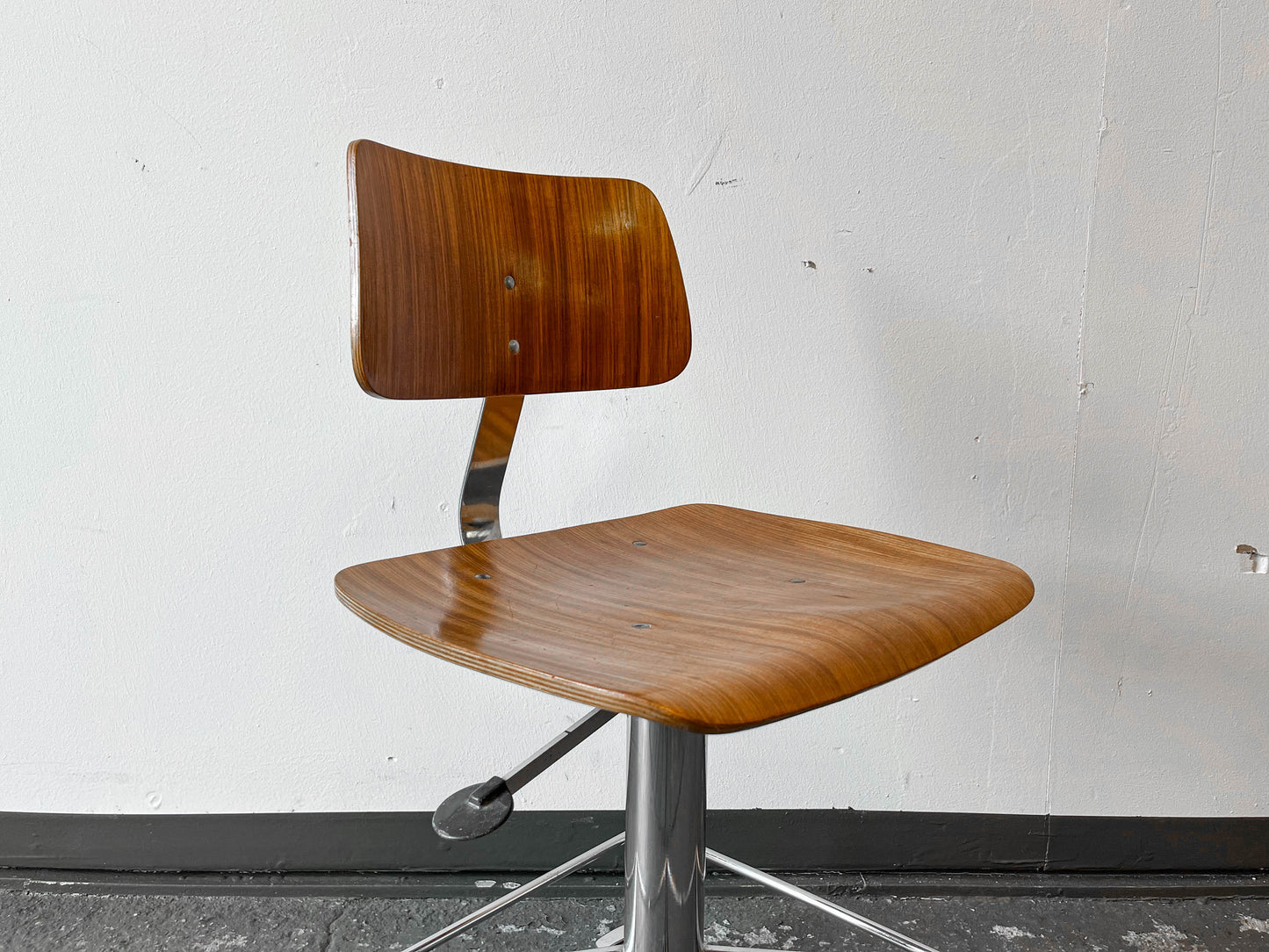 mid-century drehstuhl