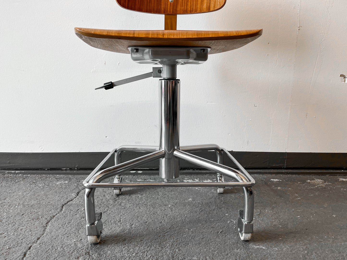 mid-century drehstuhl