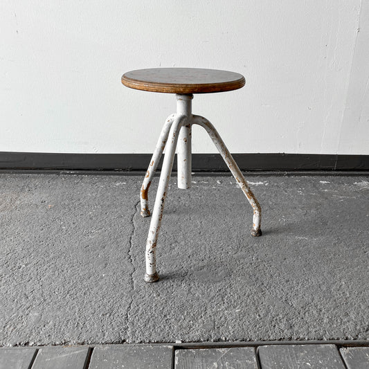 industriehocker mit siebdruckplatte Y205_1402