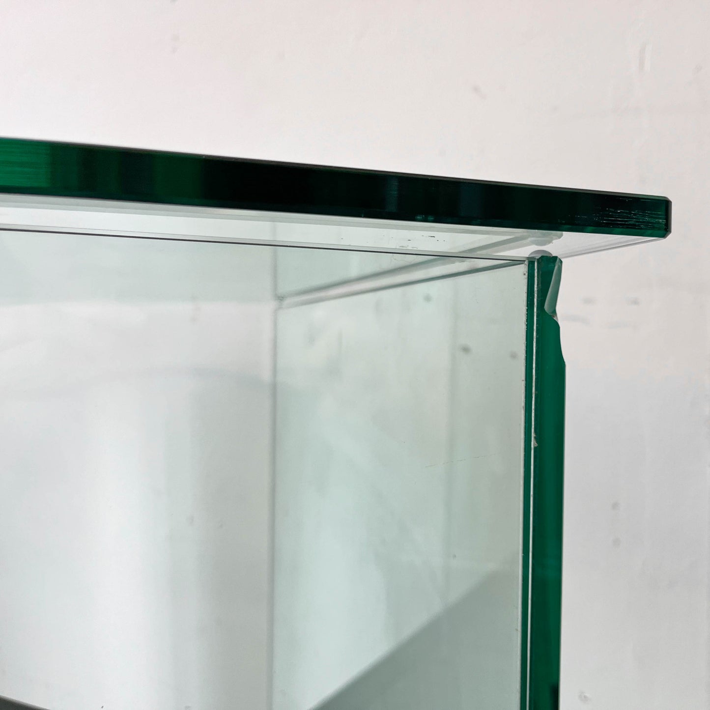 geschwungener glastisch Y309_1802