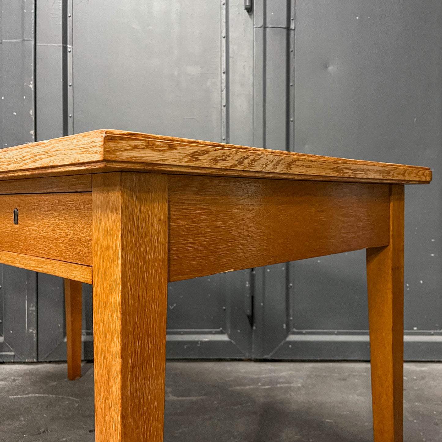 praktischer schreibtisch Y312_0701