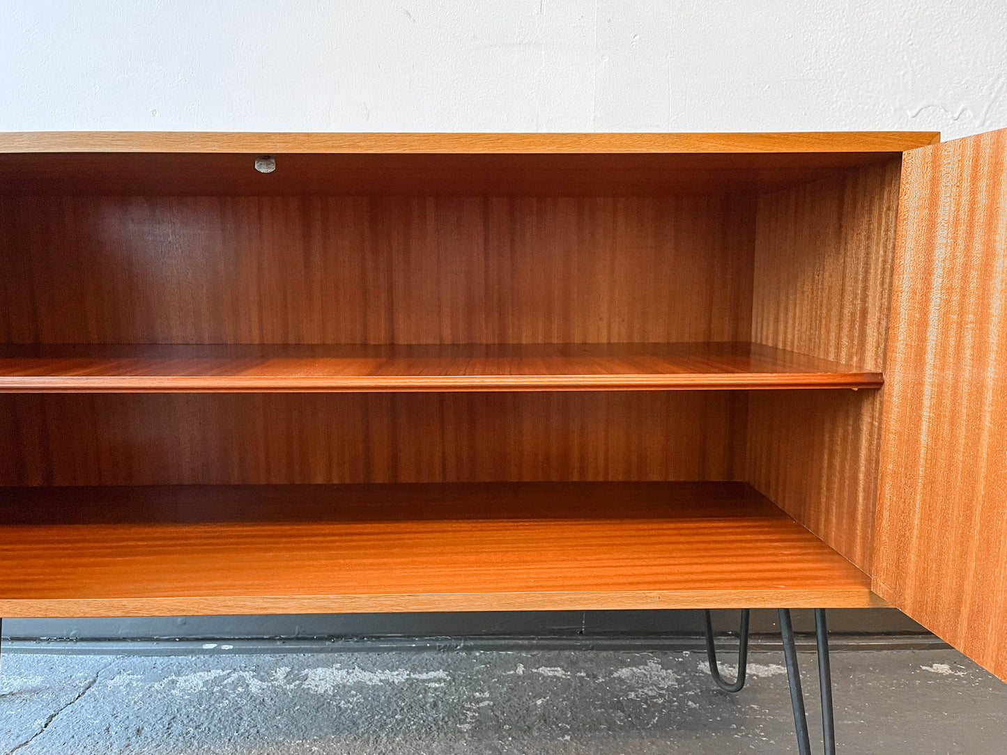 mid-century sideboard Y211_0301