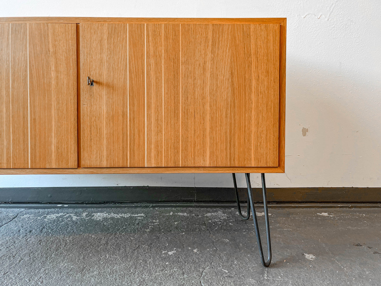 mid-century sideboard Y211_0301
