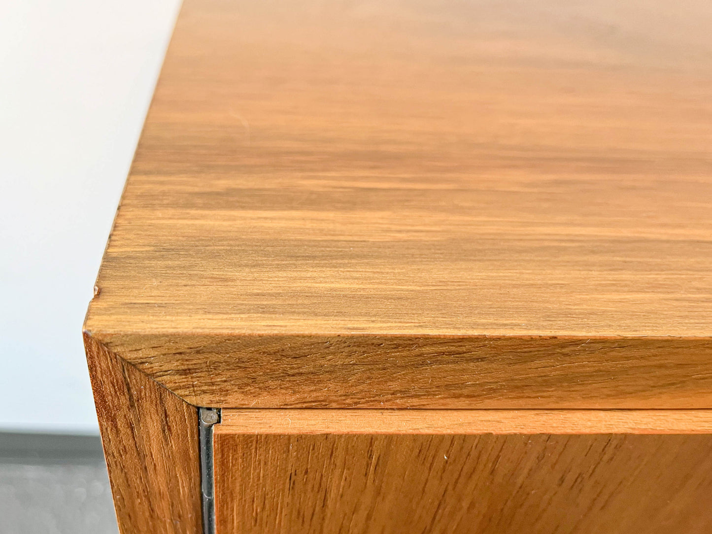 mid-century sideboard Y211_0301