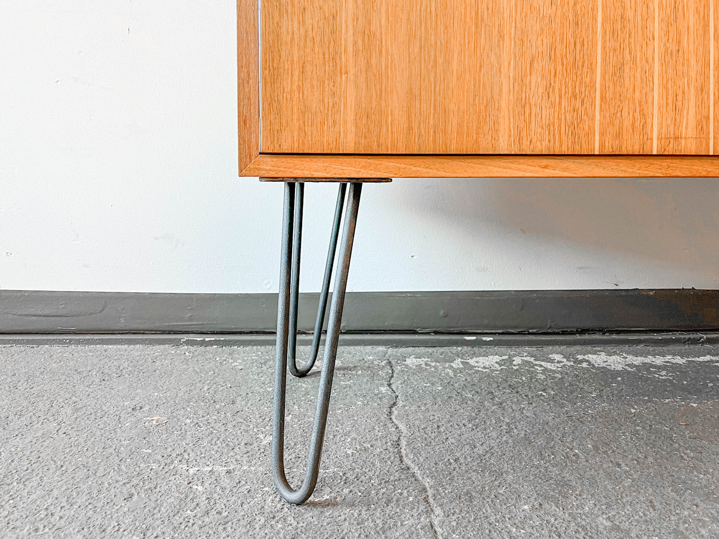 mid-century sideboard Y211_0301