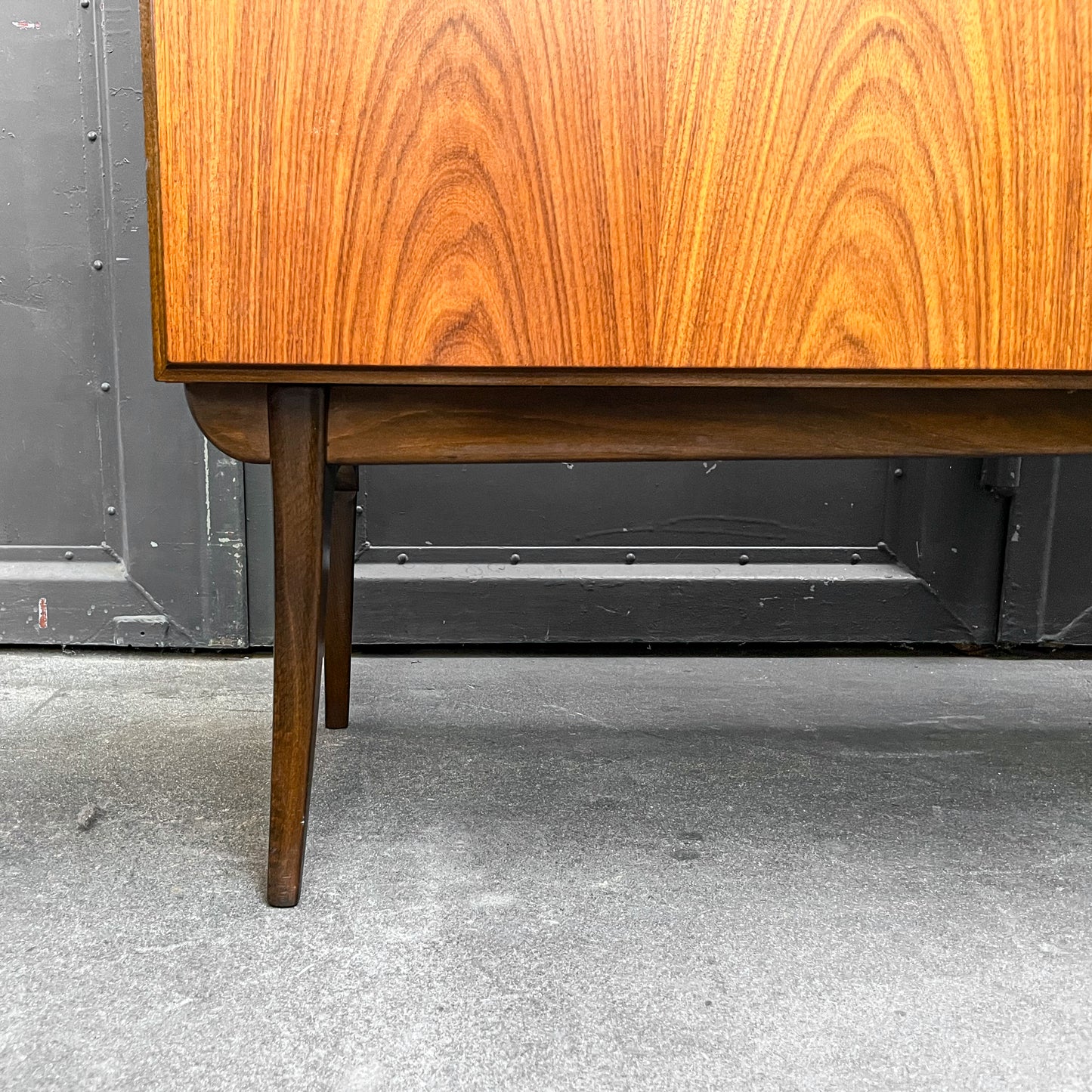 außergewöhnliches highboard