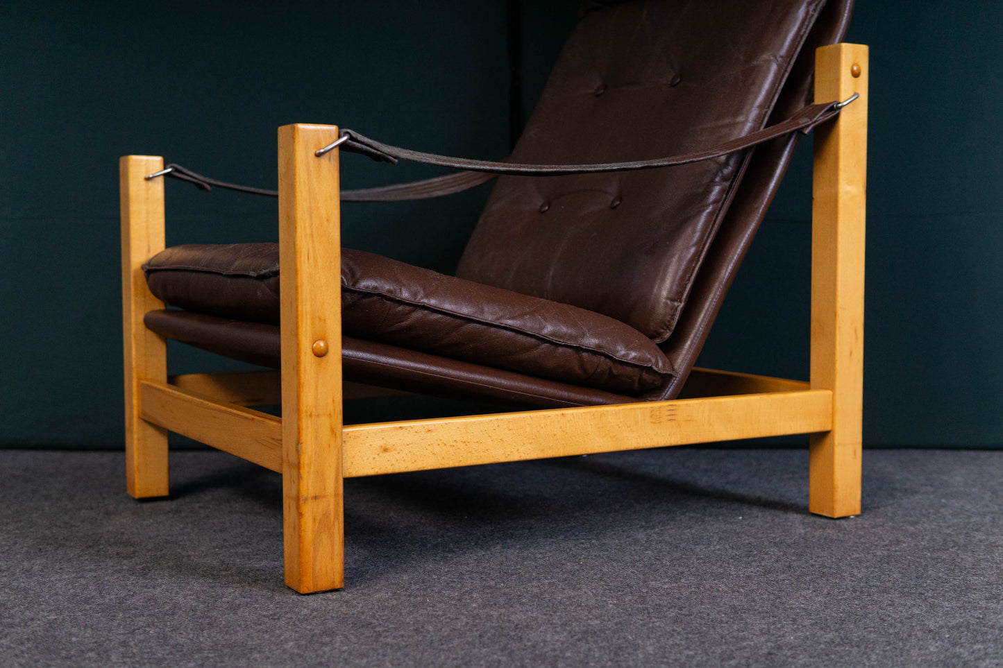 ledersessel mit ottoman