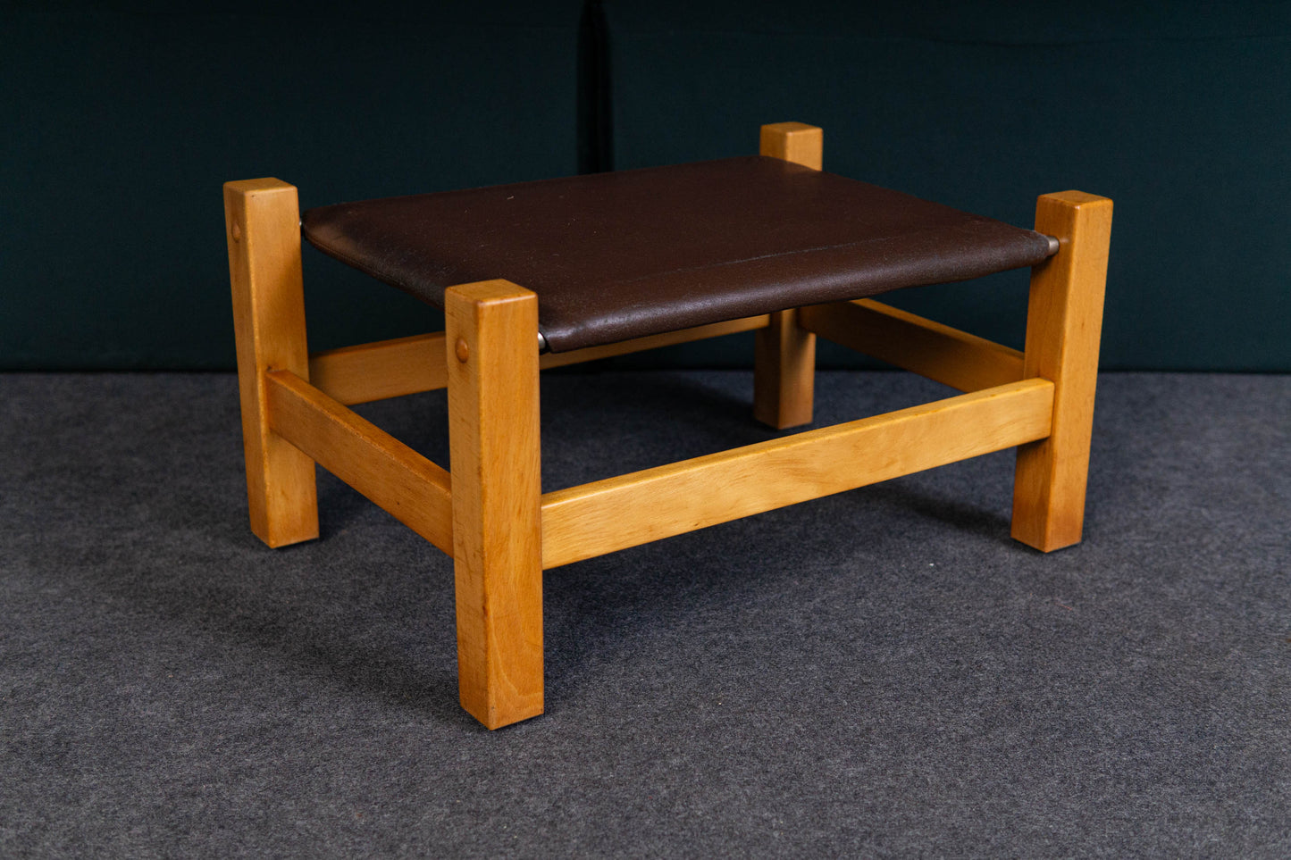 ledersessel mit ottoman