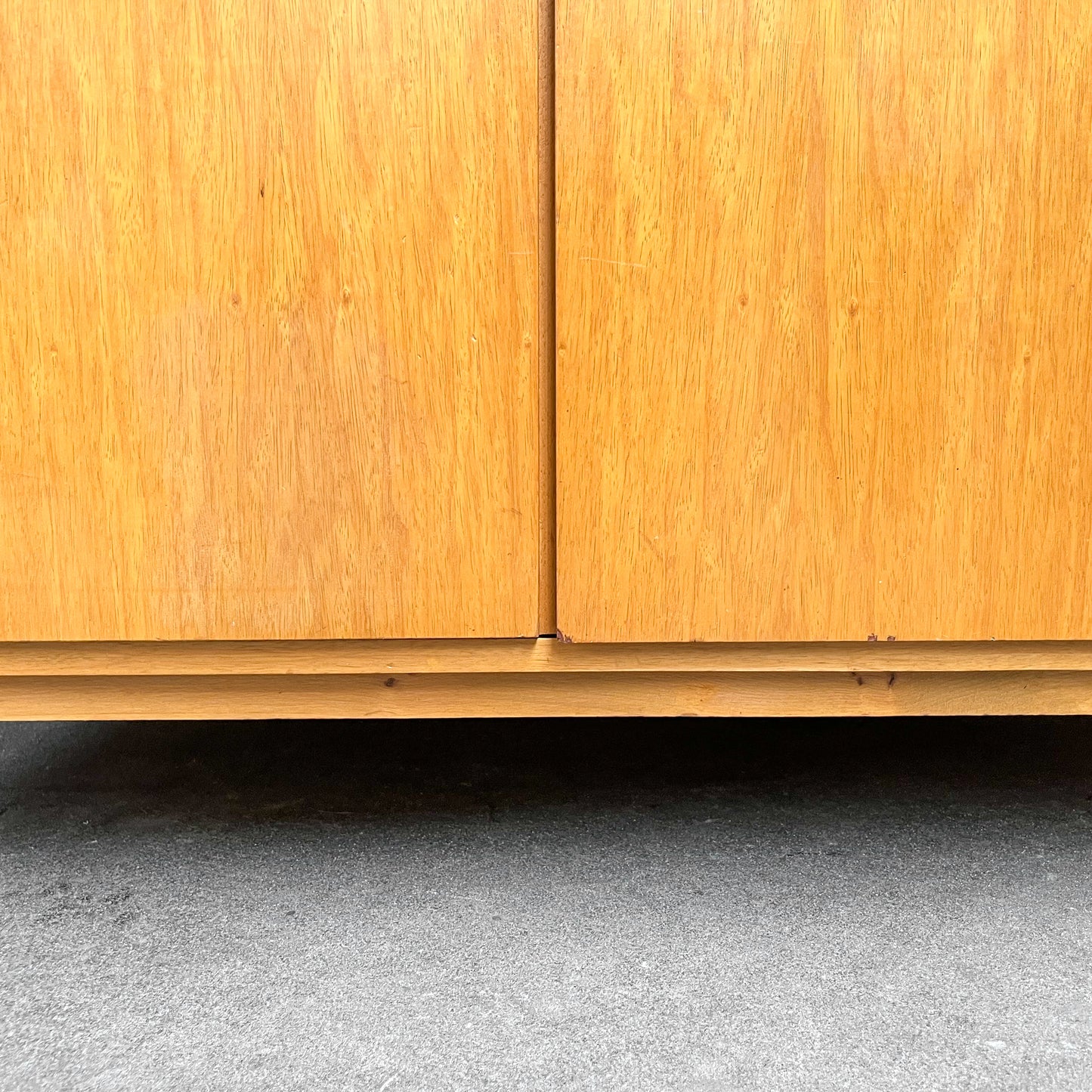 mid-century kleiderschrank mit hellem holzfurnier - 1960er jahre