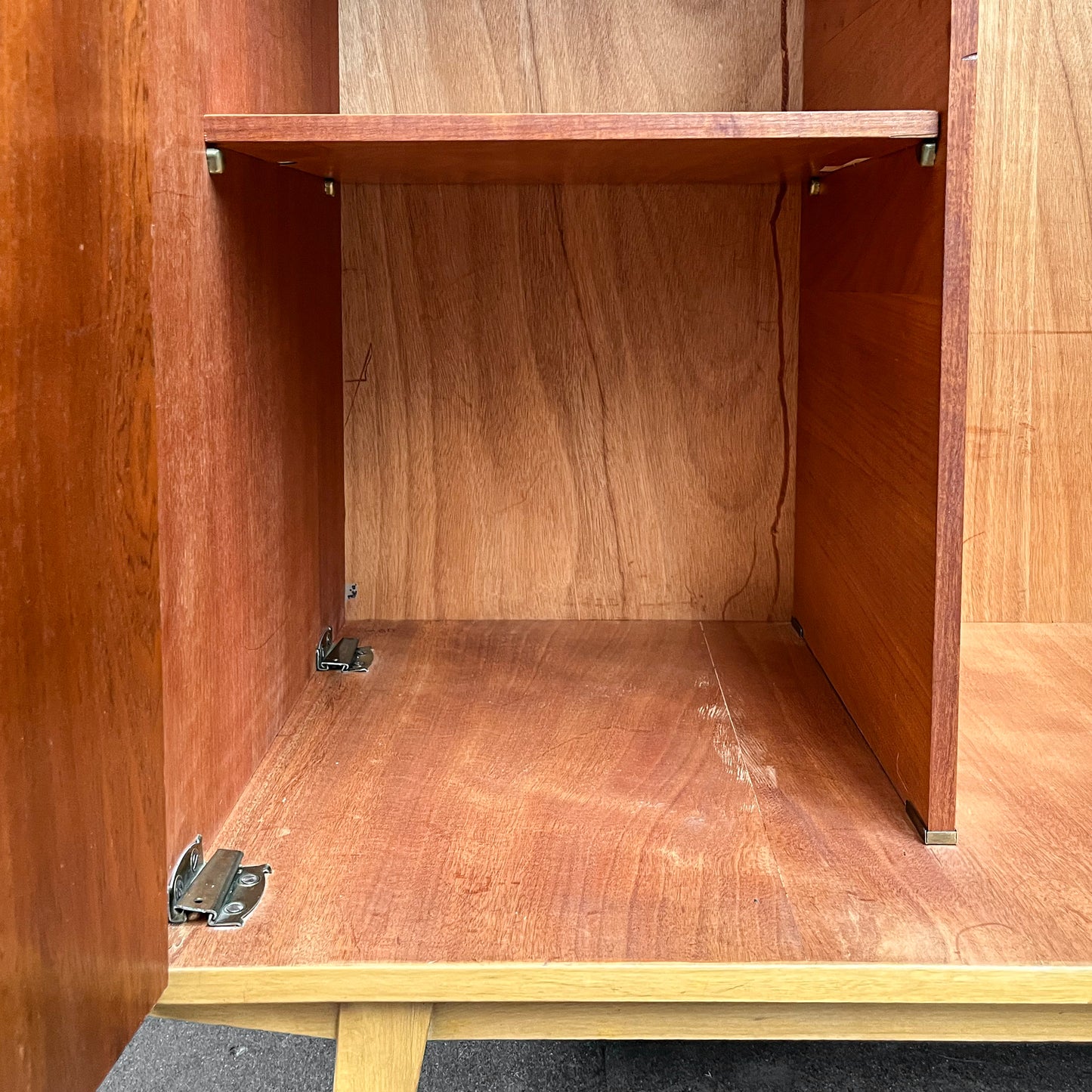 mid-century kleiderschrank mit hellem holzfurnier - 1960er jahre