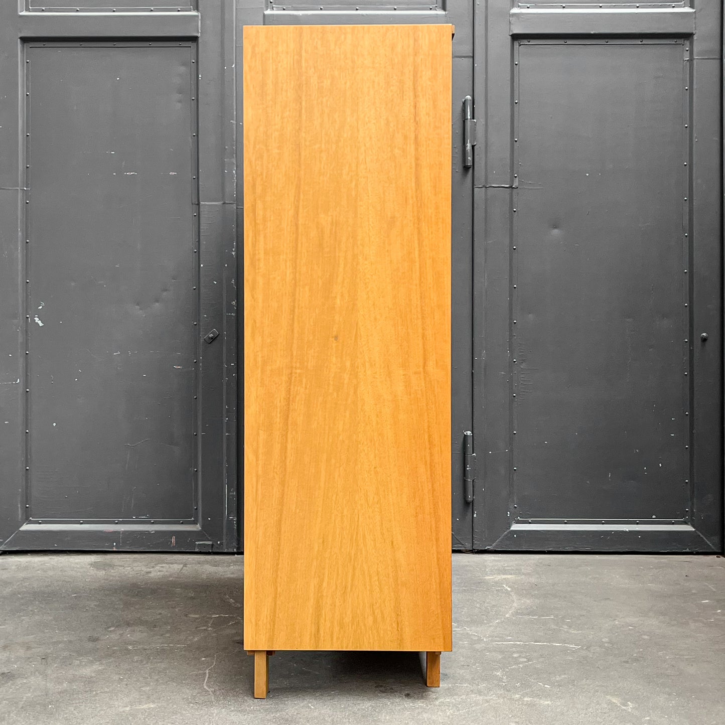 mid-century kleiderschrank mit hellem holzfurnier - 1960er jahre