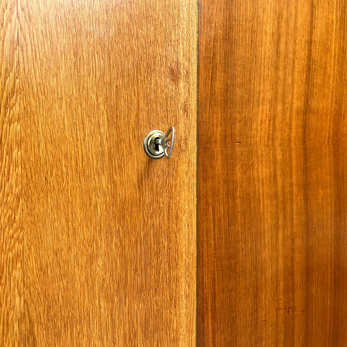 mid-century kleiderschrank in eiche & nussbaum - 1960er jahre