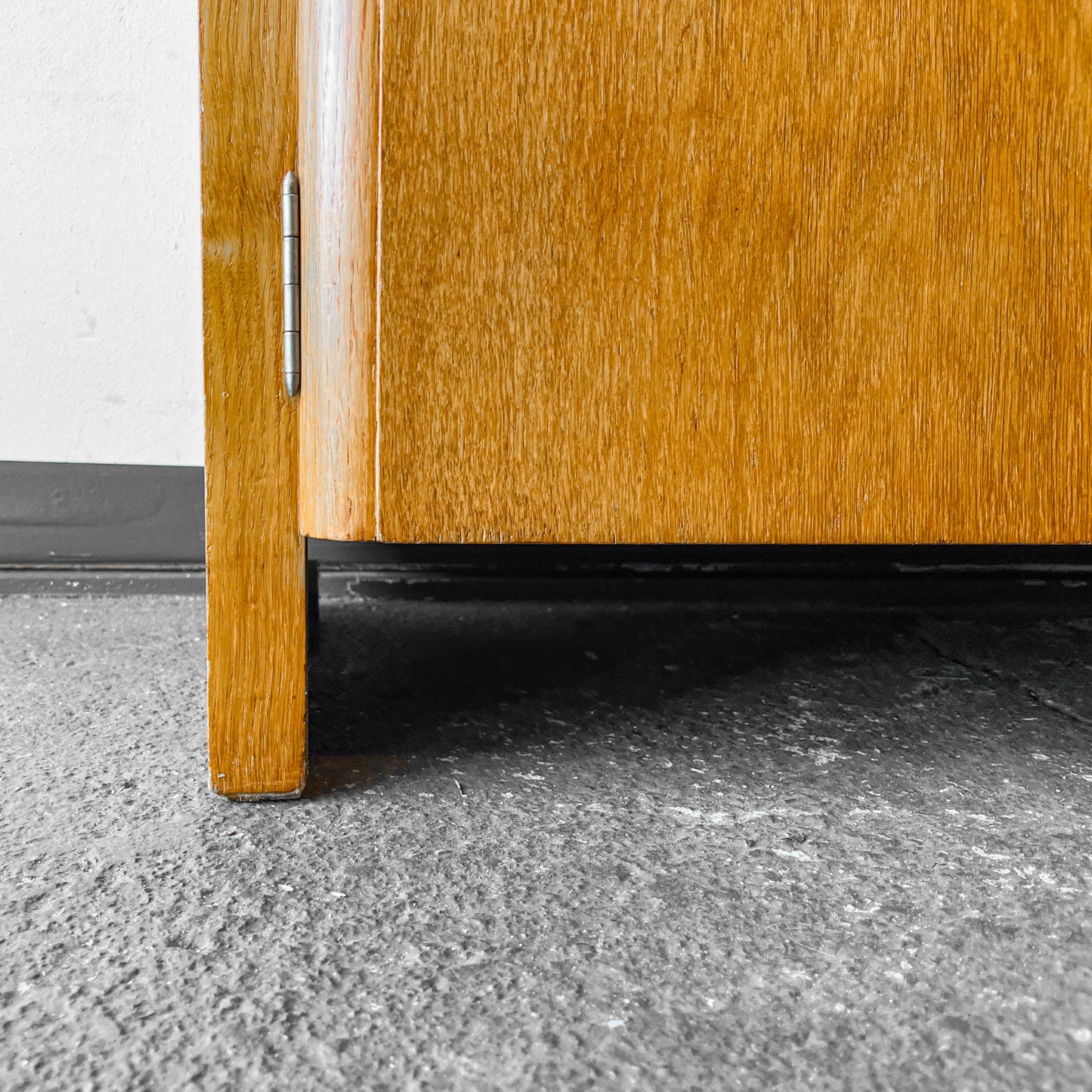 hellerau vitrinenschrank Y303_0601