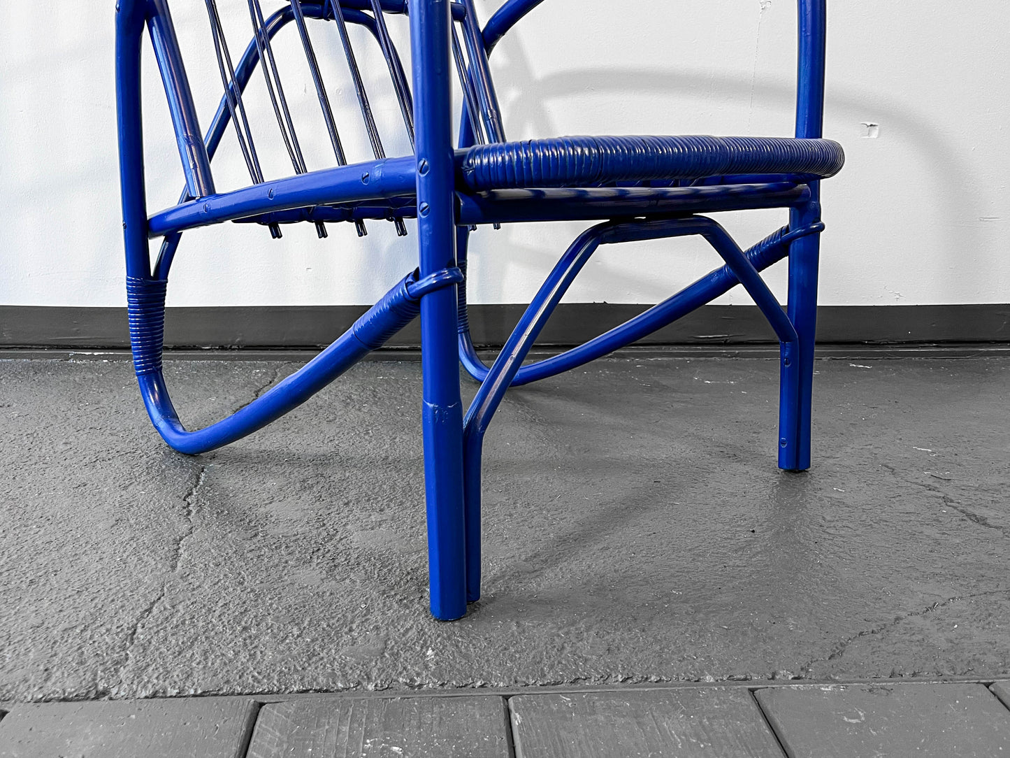 blauer stuhl aus bambus Y202_2201