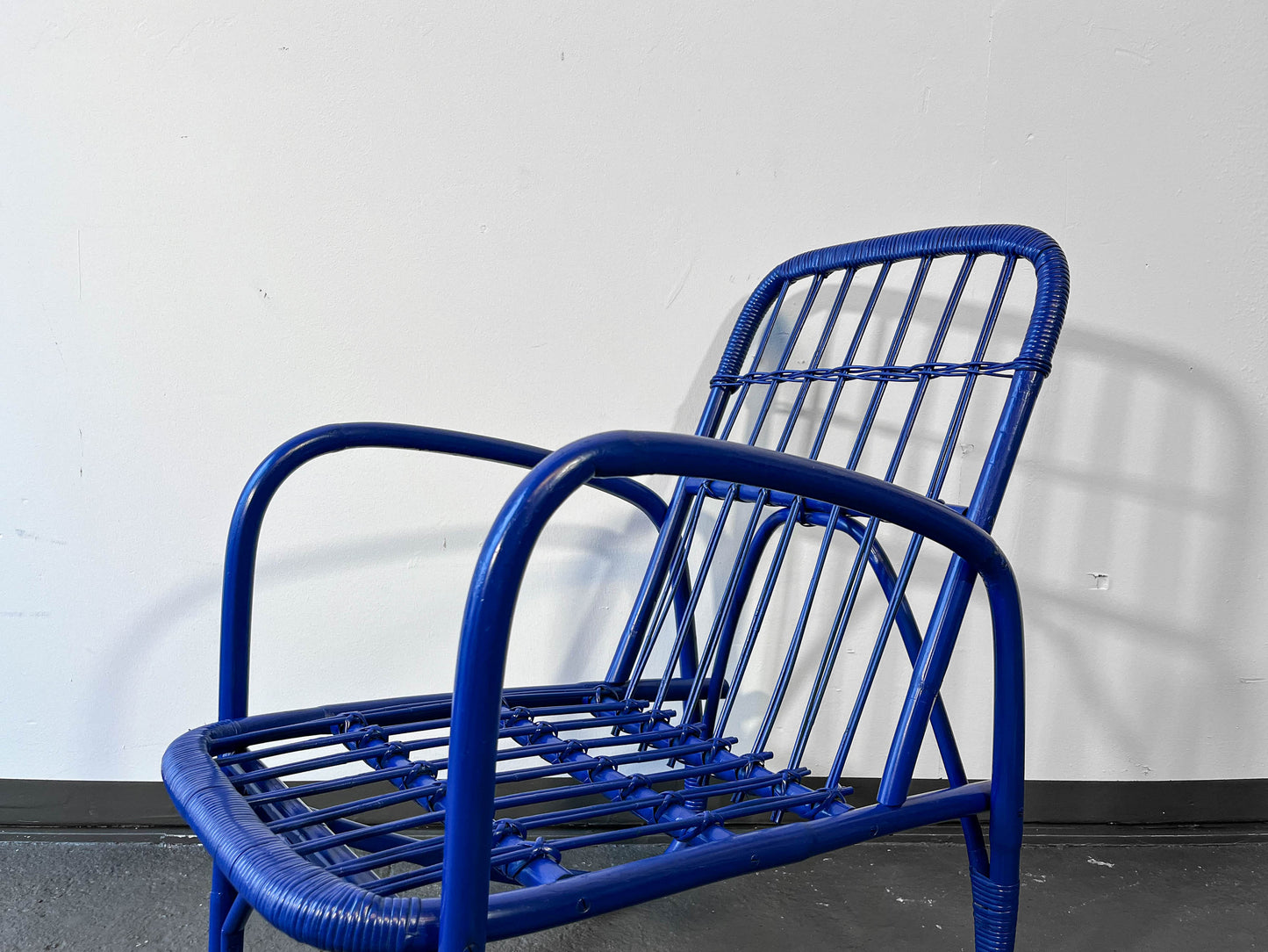 blauer stuhl aus bambus Y202_2201
