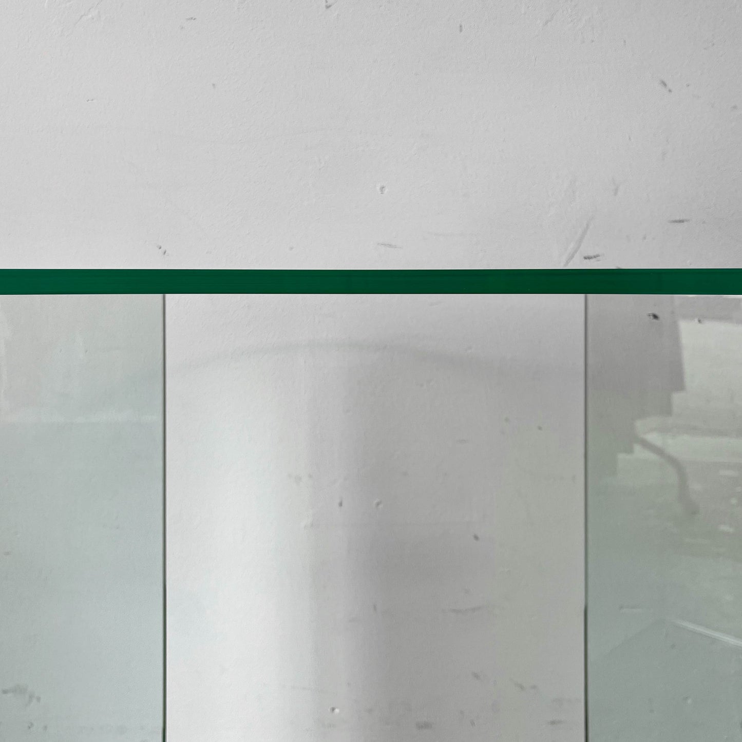 geschwungener glastisch Y309_1802