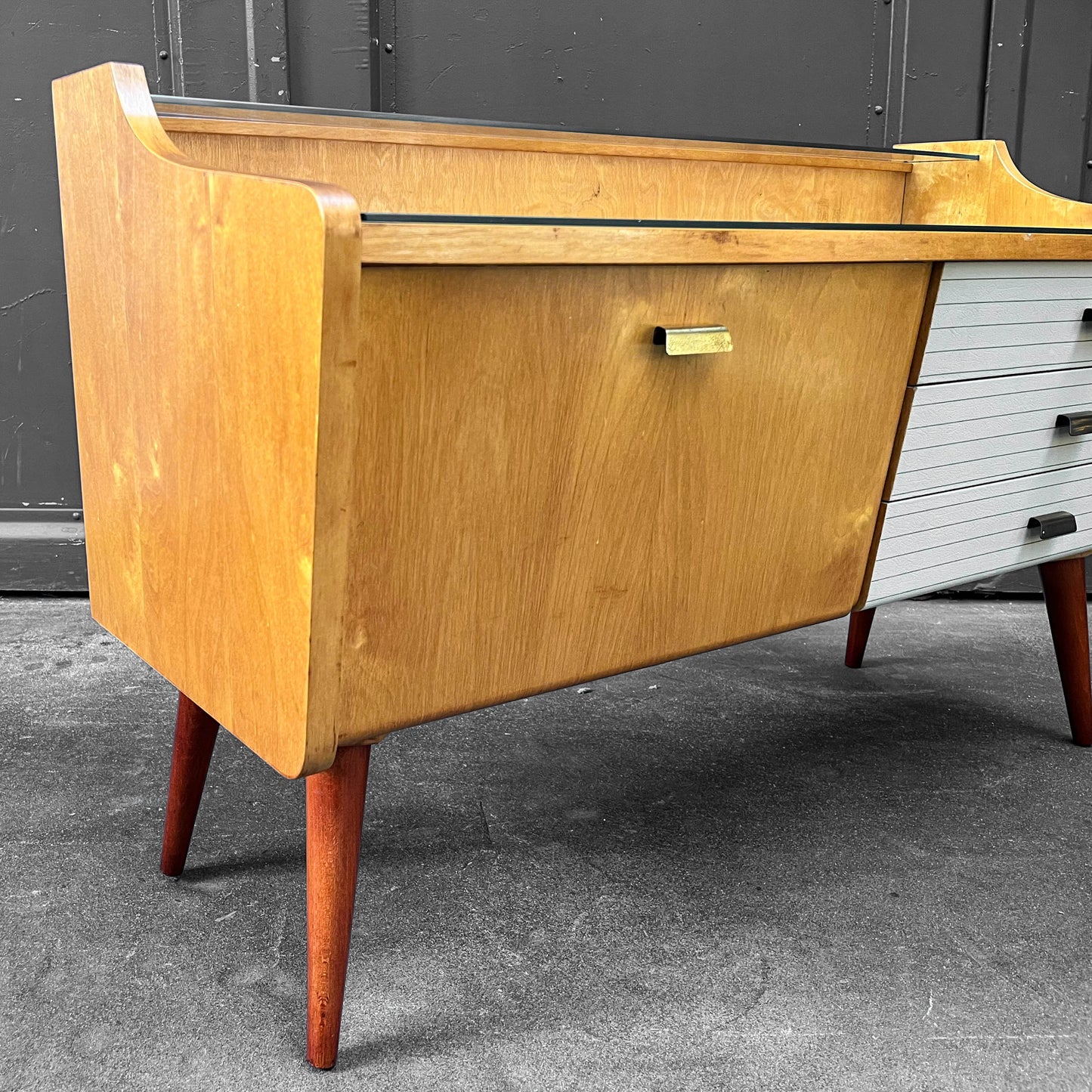kleines mid-century sideboard Y311_3001
