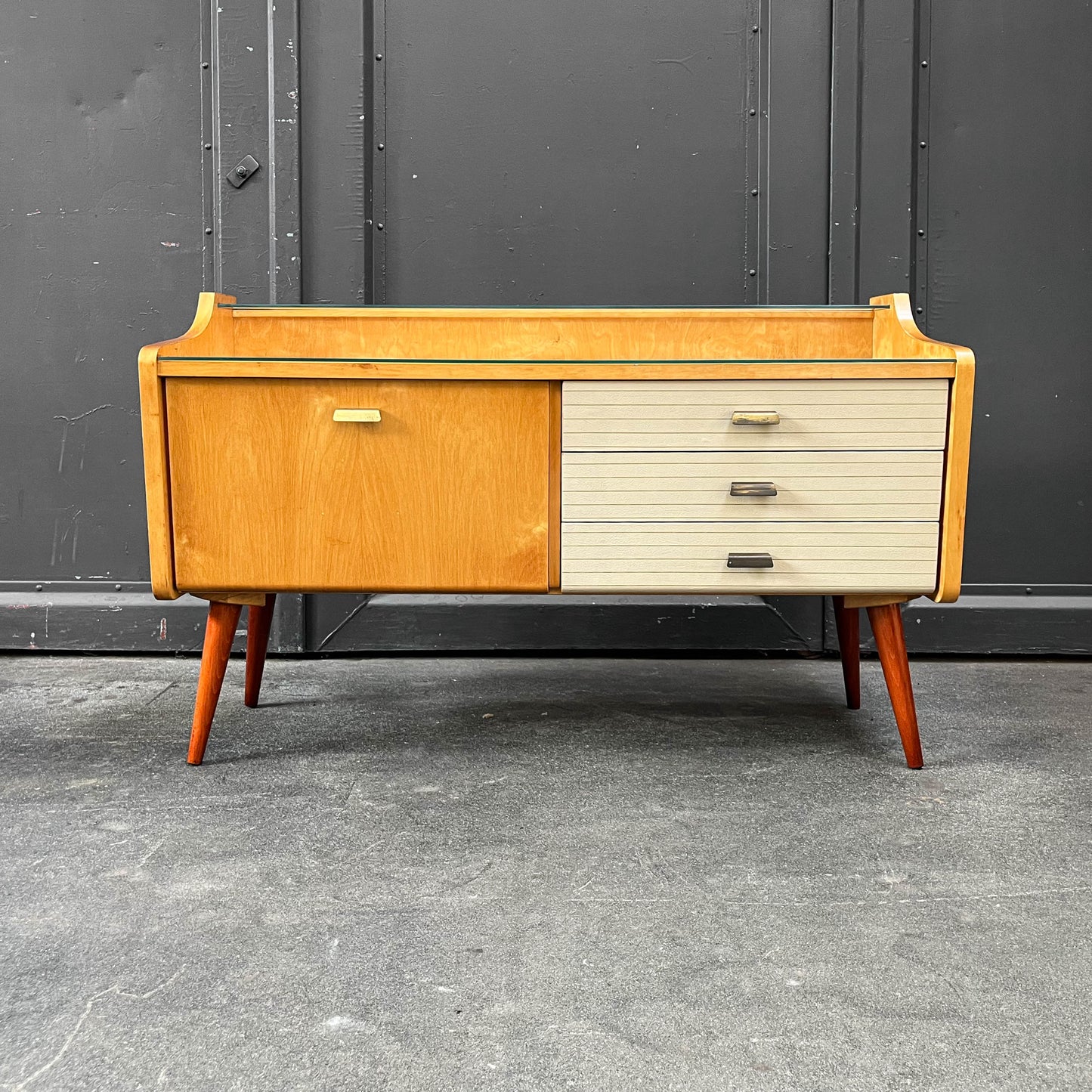 kleines mid-century sideboard Y311_3001