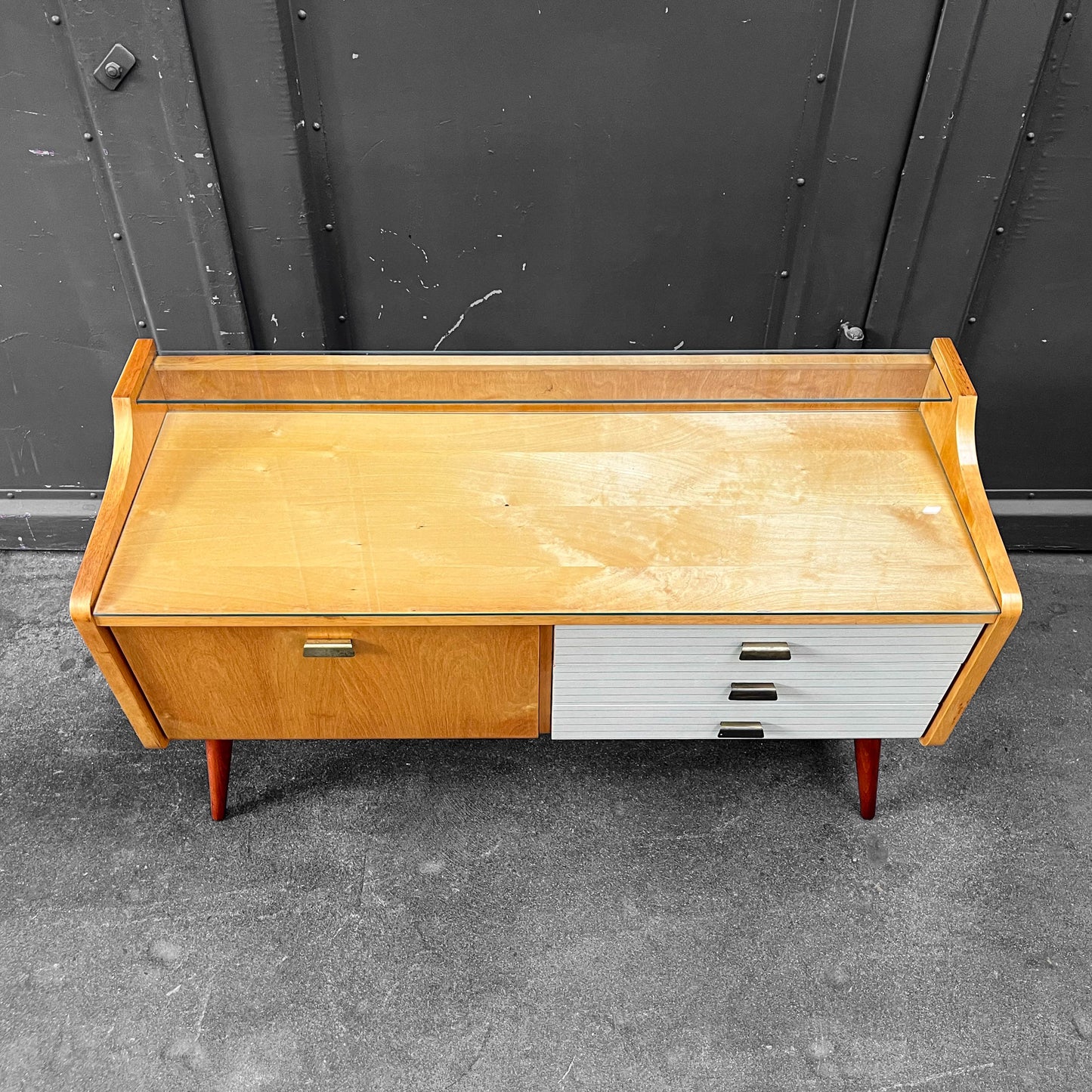 kleines mid-century sideboard Y311_3001