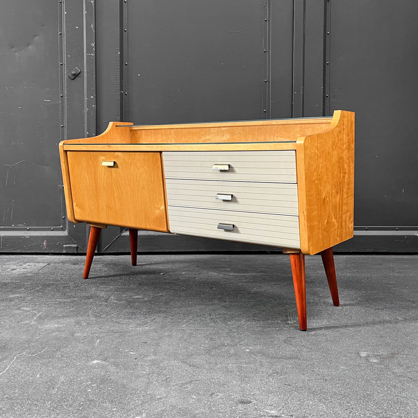kleines mid-century sideboard Y311_3001