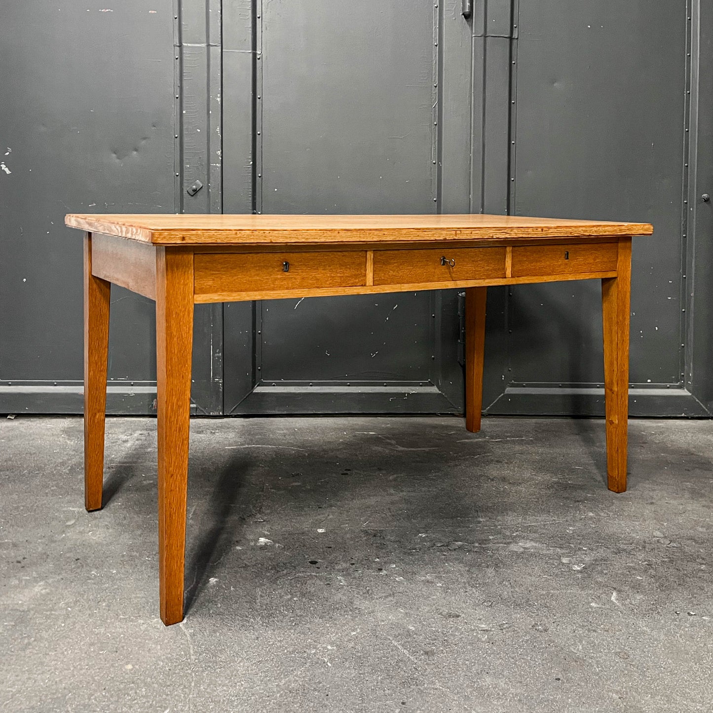 praktischer schreibtisch Y312_0701