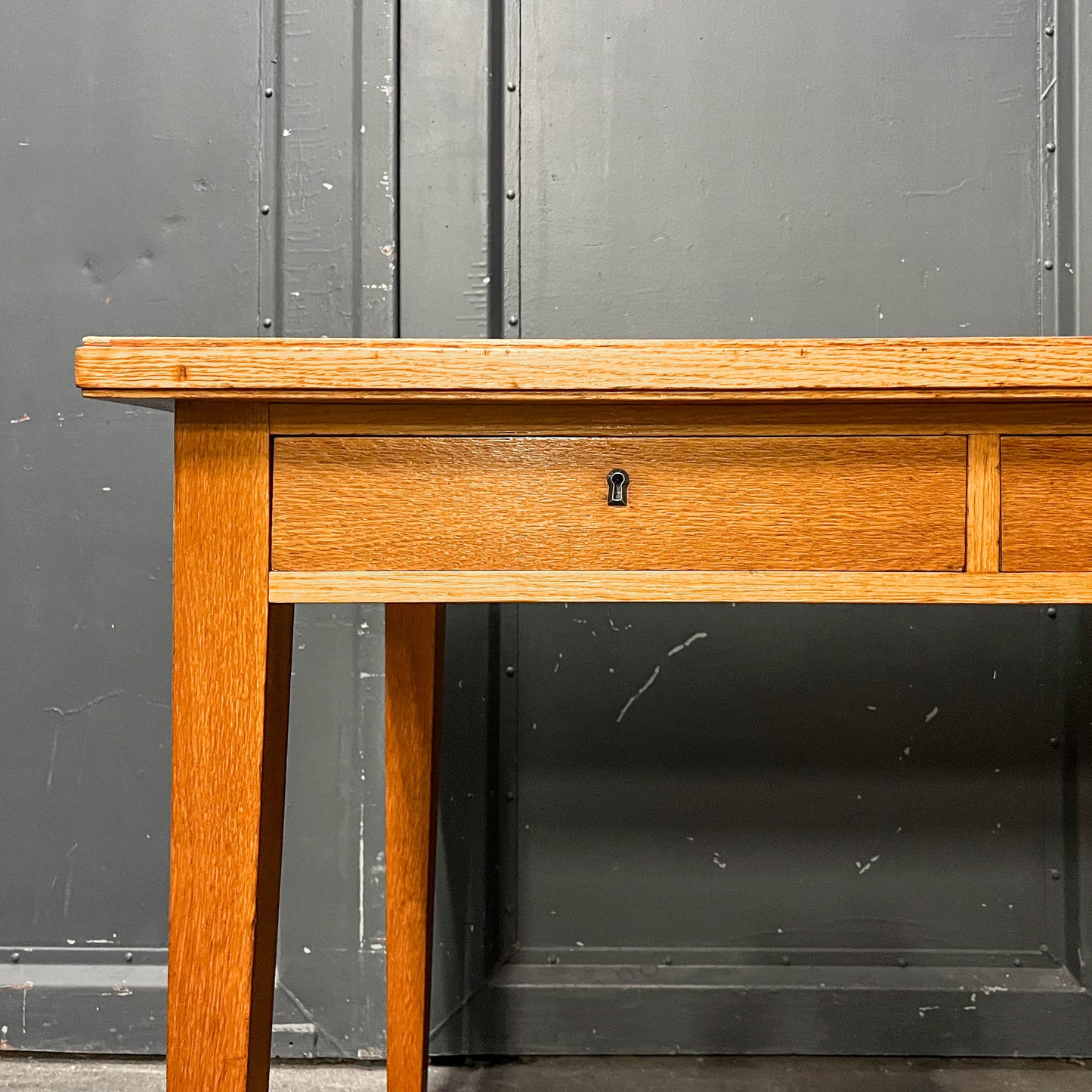 praktischer schreibtisch Y312_0701