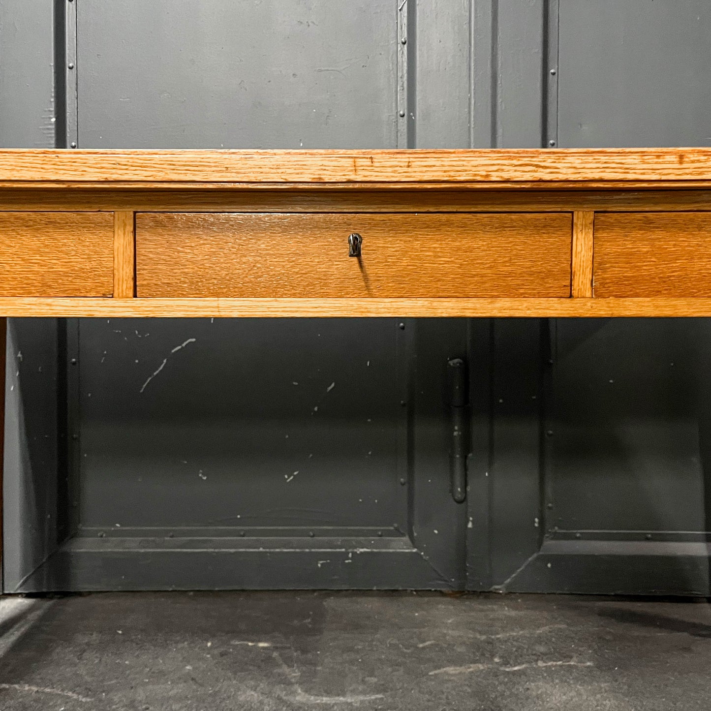 praktischer schreibtisch Y312_0701